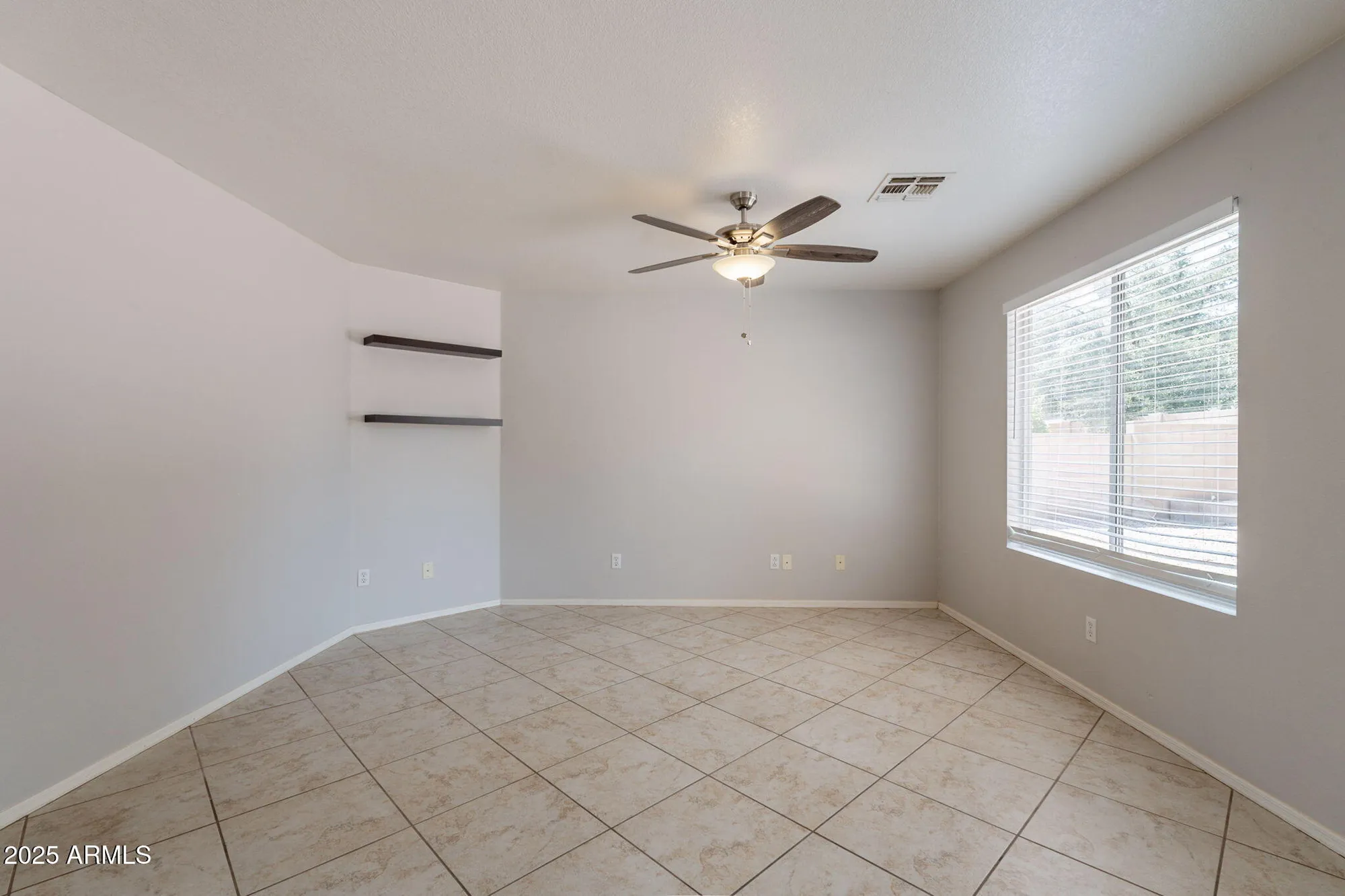 Property Slideshow image 15 of 36 | 14634 w marcus dr, Surprise, AZ, 85374
