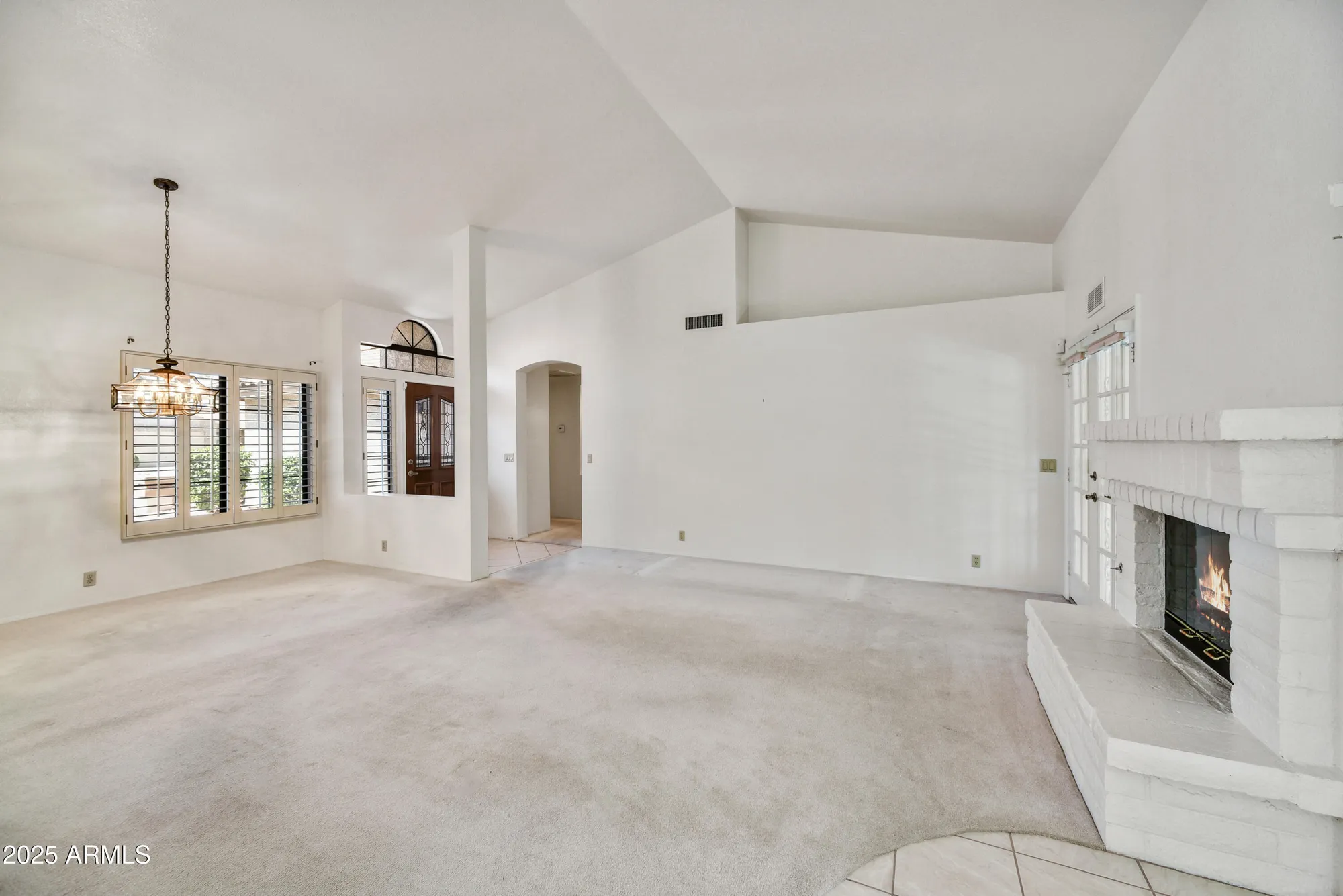 Property Slideshow image 9 of 31 | 9130 w utopia rd, Peoria, AZ, 85382