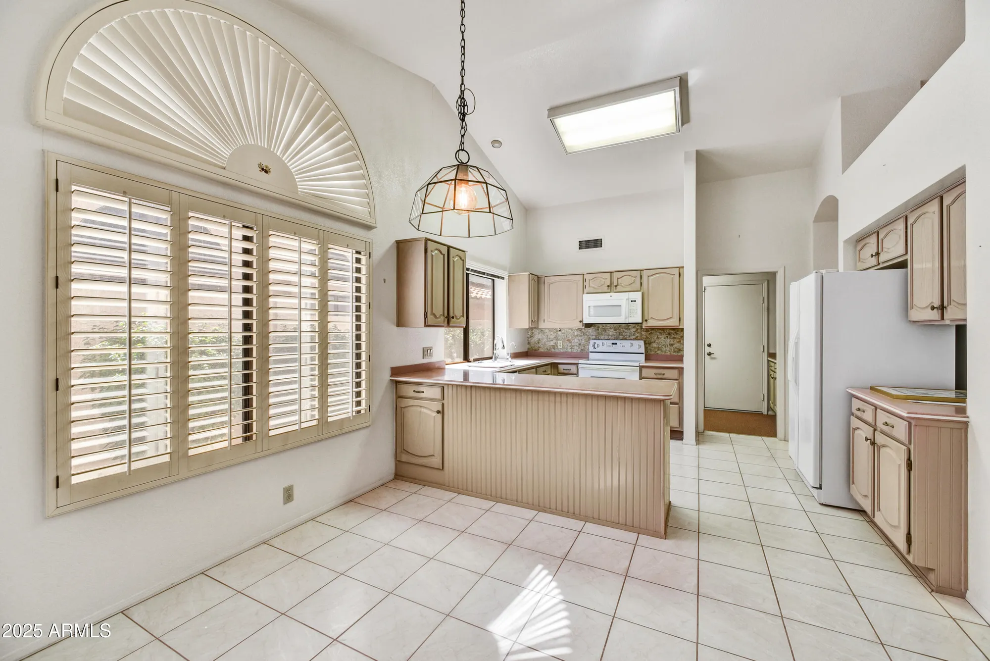 Property Slideshow image 12 of 31 | 9130 w utopia rd, Peoria, AZ, 85382