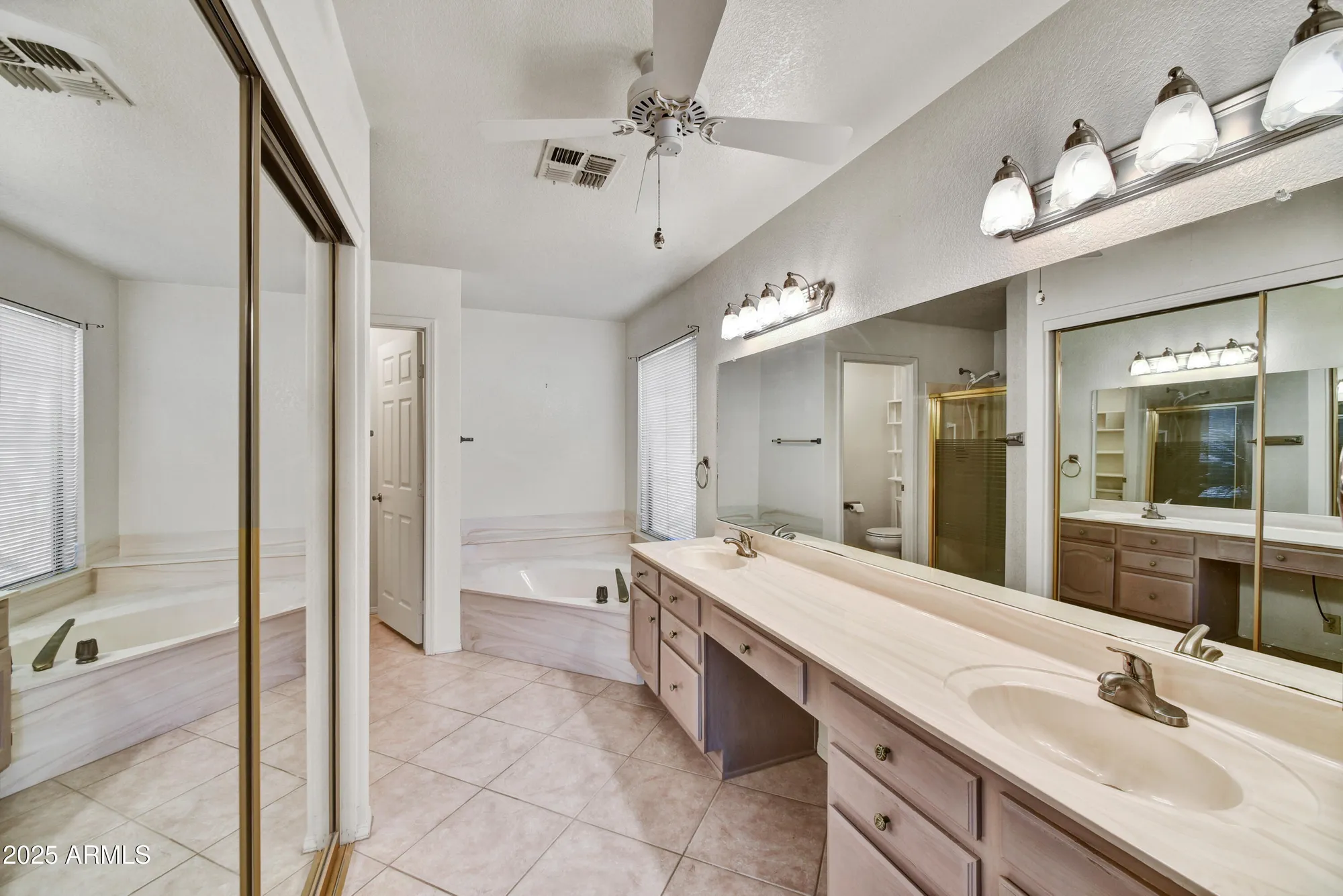 Property Slideshow image 20 of 31 | 9130 w utopia rd, Peoria, AZ, 85382