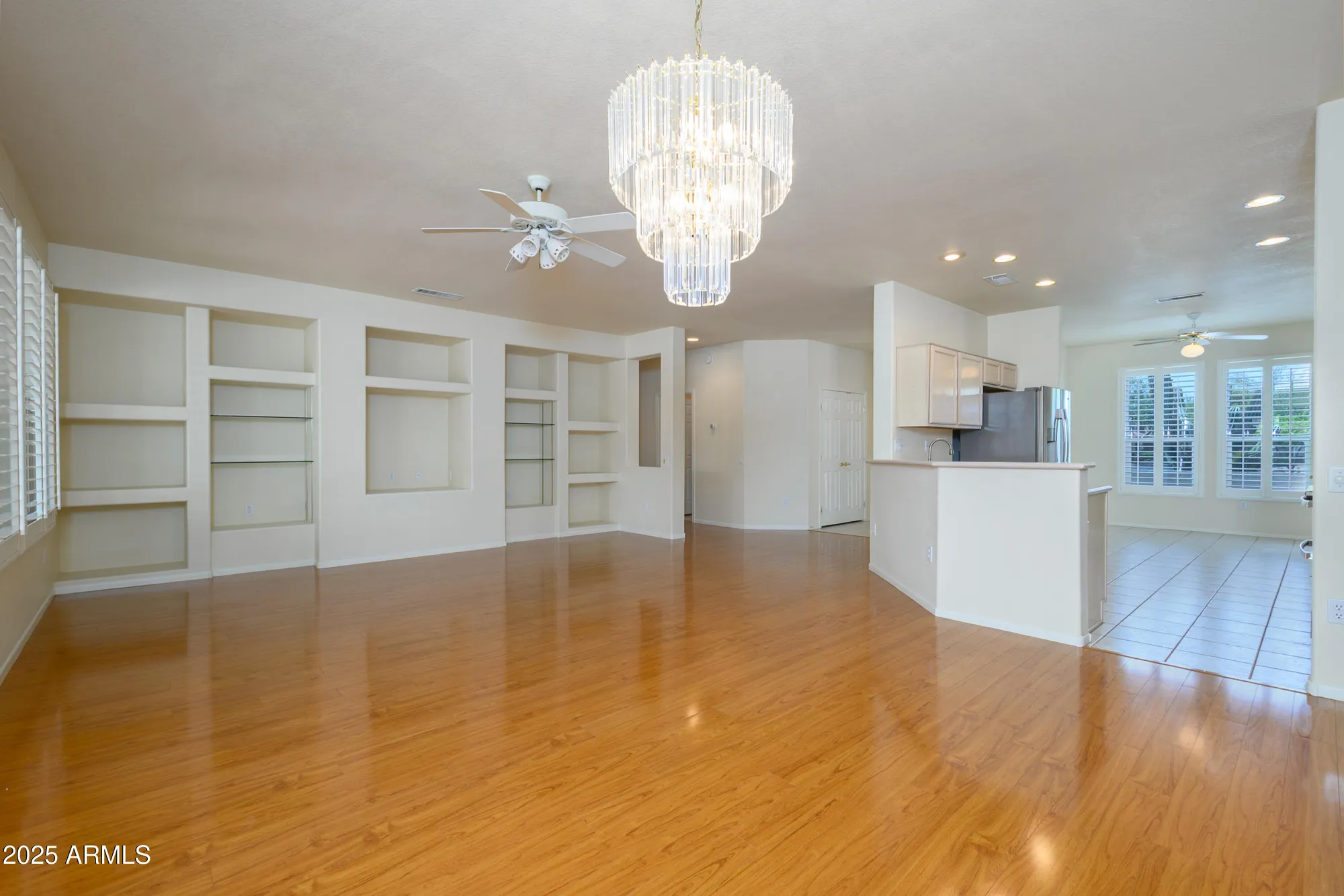 Property Slideshow image 8 of 22 | 16108 w quail creek ln, Surprise, AZ, 85374