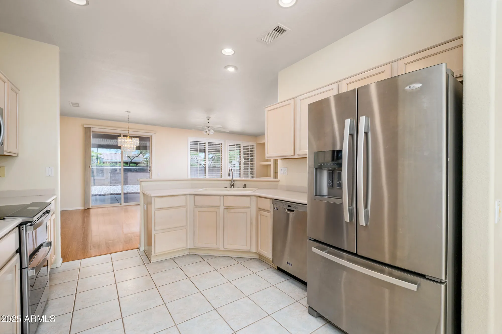 Property Slideshow image 9 of 22 | 16108 w quail creek ln, Surprise, AZ, 85374