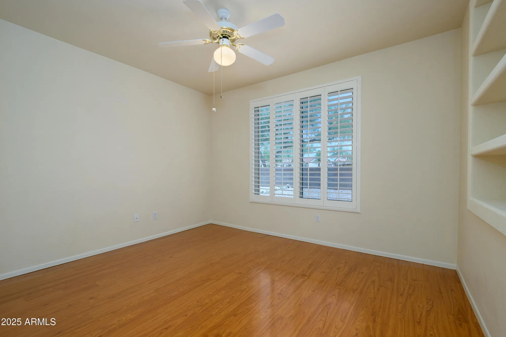 Property Slideshow image 16 of 22 | 16108 w quail creek ln, Surprise, AZ, 85374