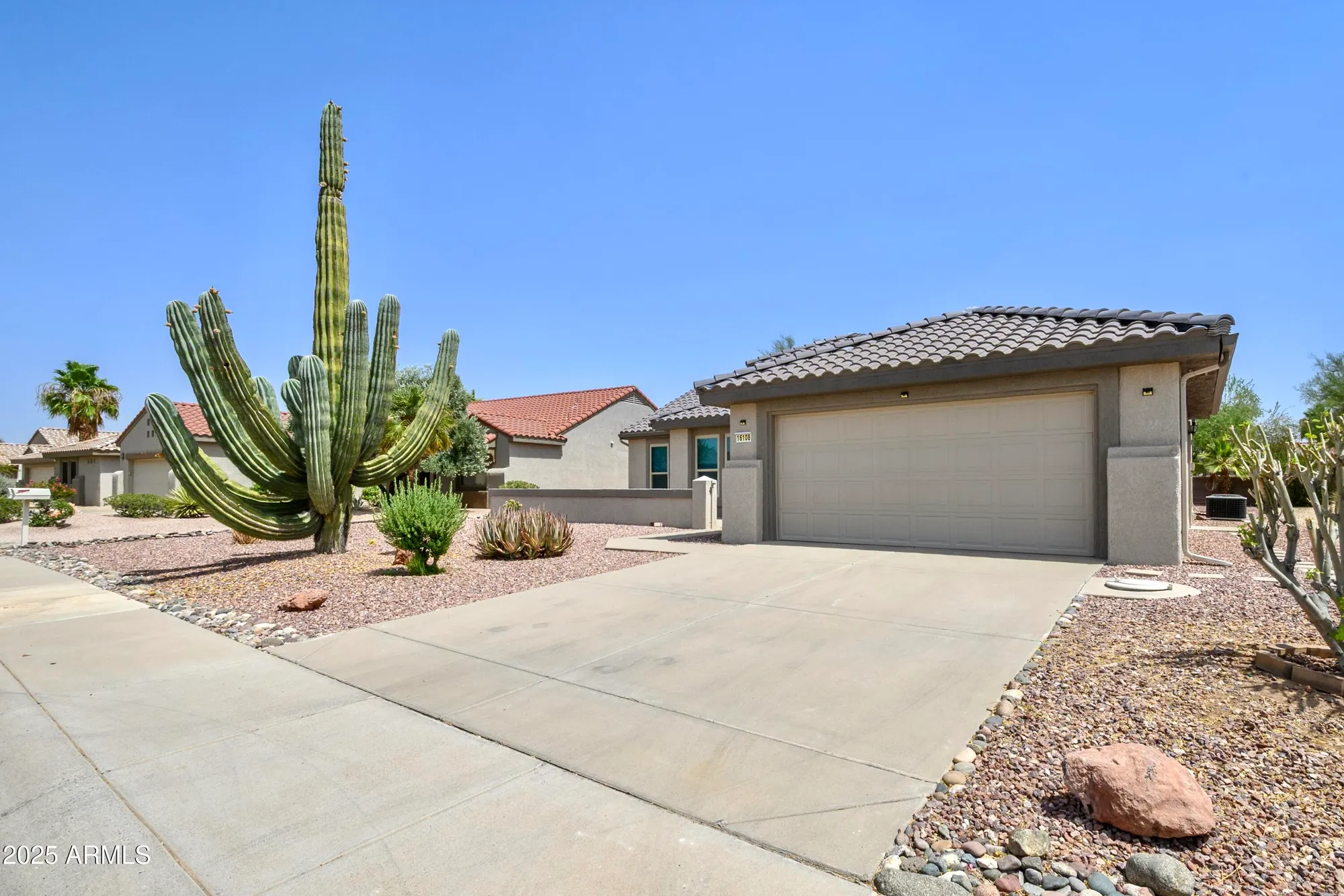 Property Slideshow image 3 of 22 | 16108 w quail creek ln, Surprise, AZ, 85374