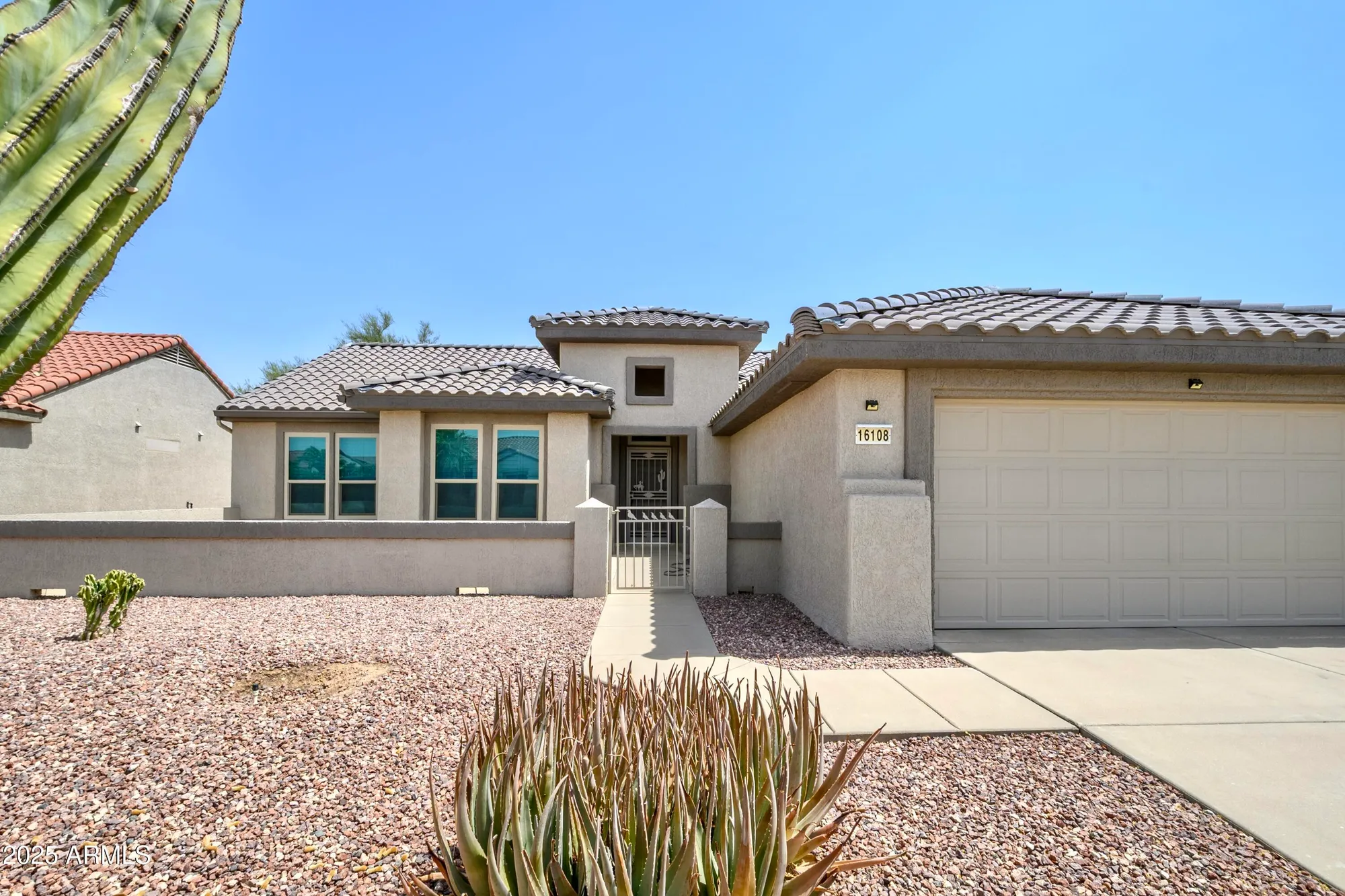 Property Slideshow image 1 of 22 | 16108 w quail creek ln, Surprise, AZ, 85374
