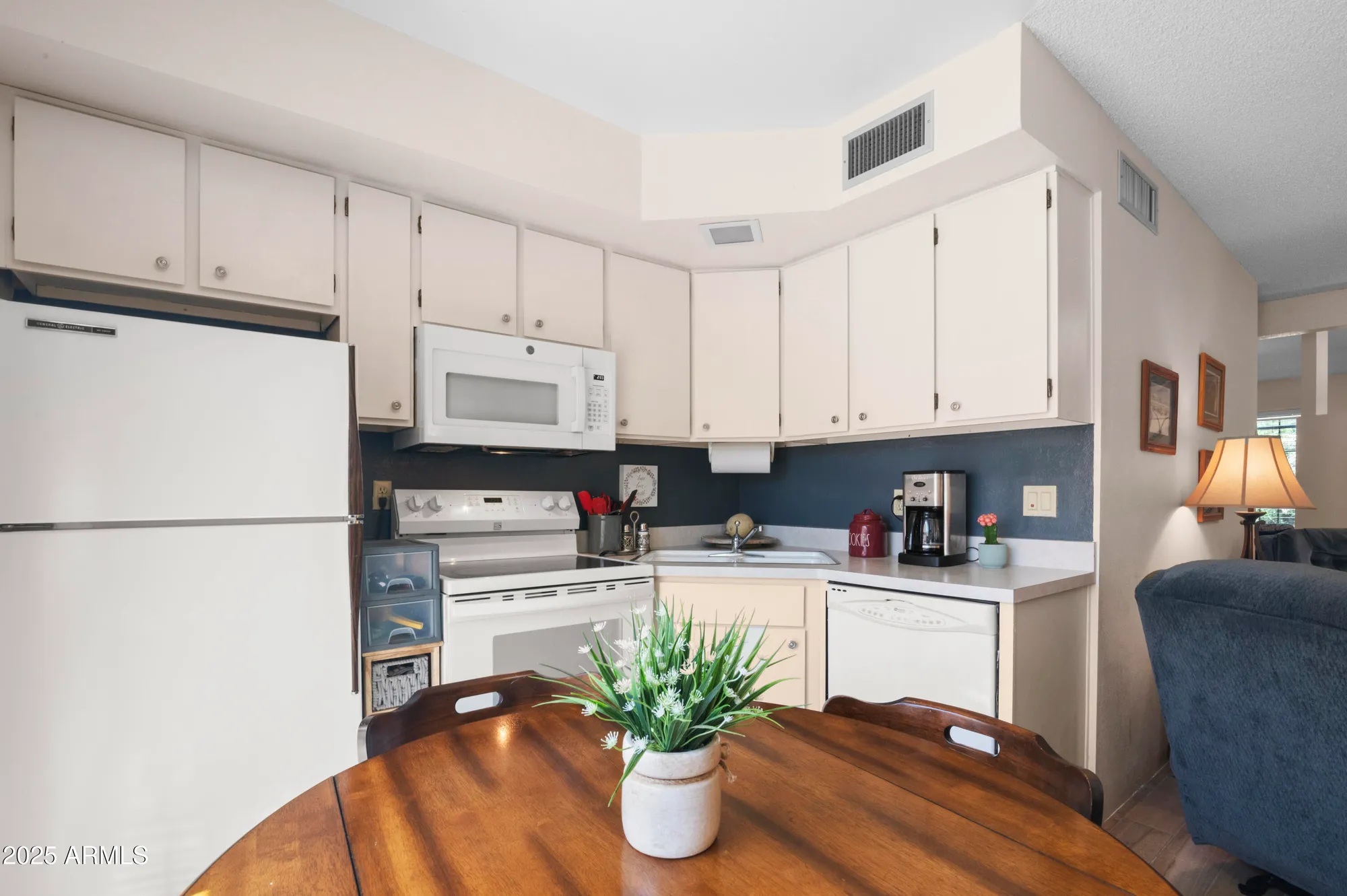 Property Slideshow image 4 of 20 | 100 w calle del ano, Green Valley, AZ, 85614