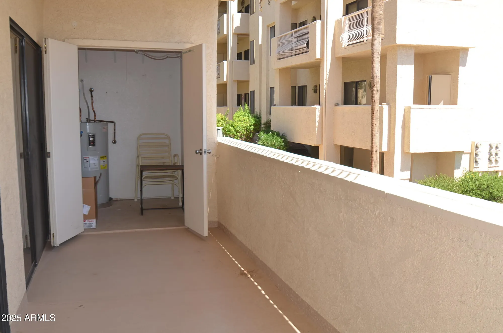 Property Slideshow image 24 of 29 | 19400 n westbrook pkwy 121, Peoria, AZ, 85382