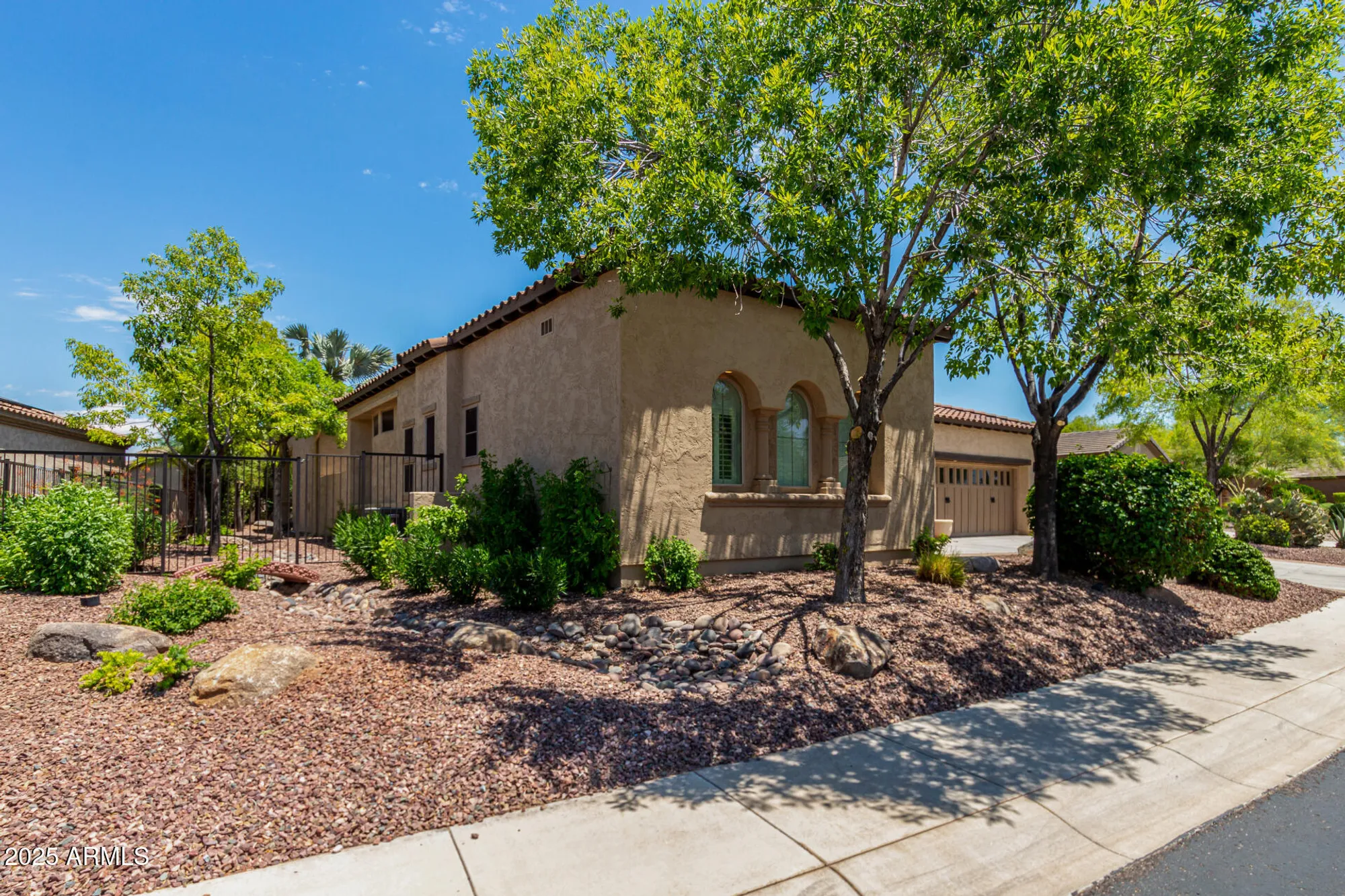 Property Slideshow image 5 of 41 | 12988 w kokopelli dr, Peoria, AZ, 85383