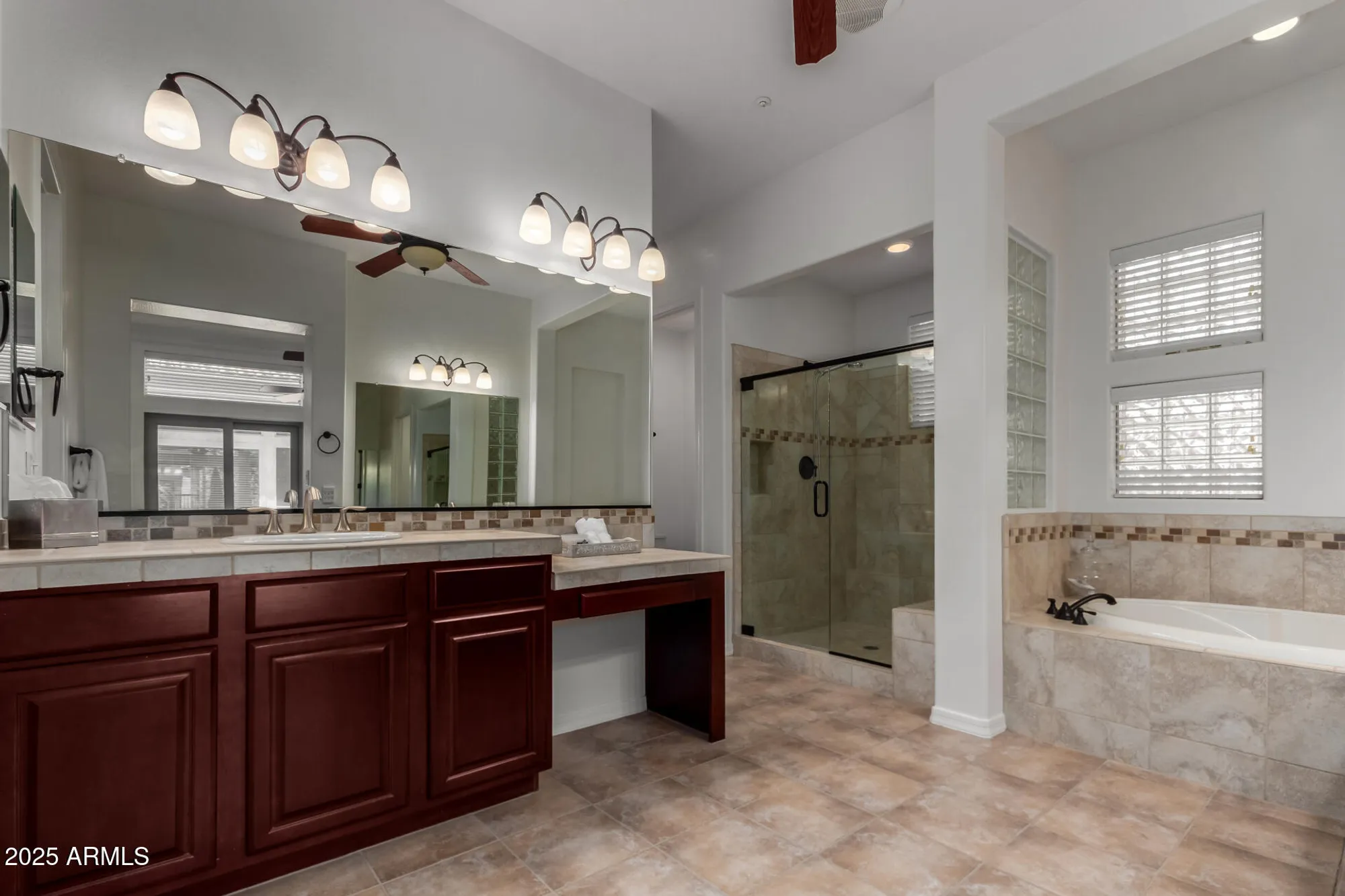 Property Slideshow image 21 of 41 | 12988 w kokopelli dr, Peoria, AZ, 85383
