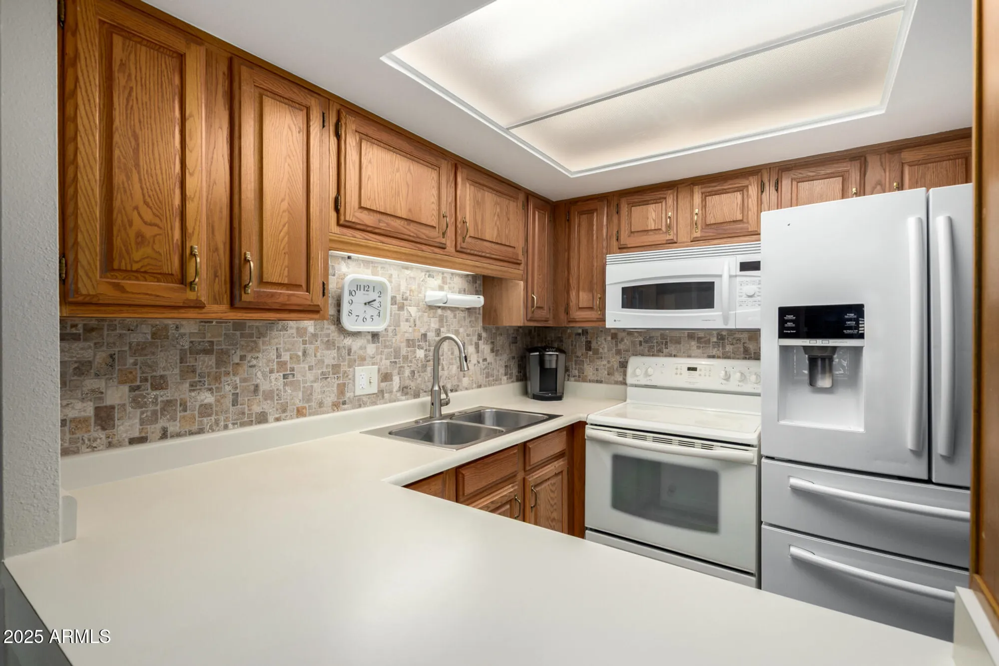Property Slideshow image 13 of 46 | 10330 w thunderbird blvd c207, Sun City, AZ, 85351