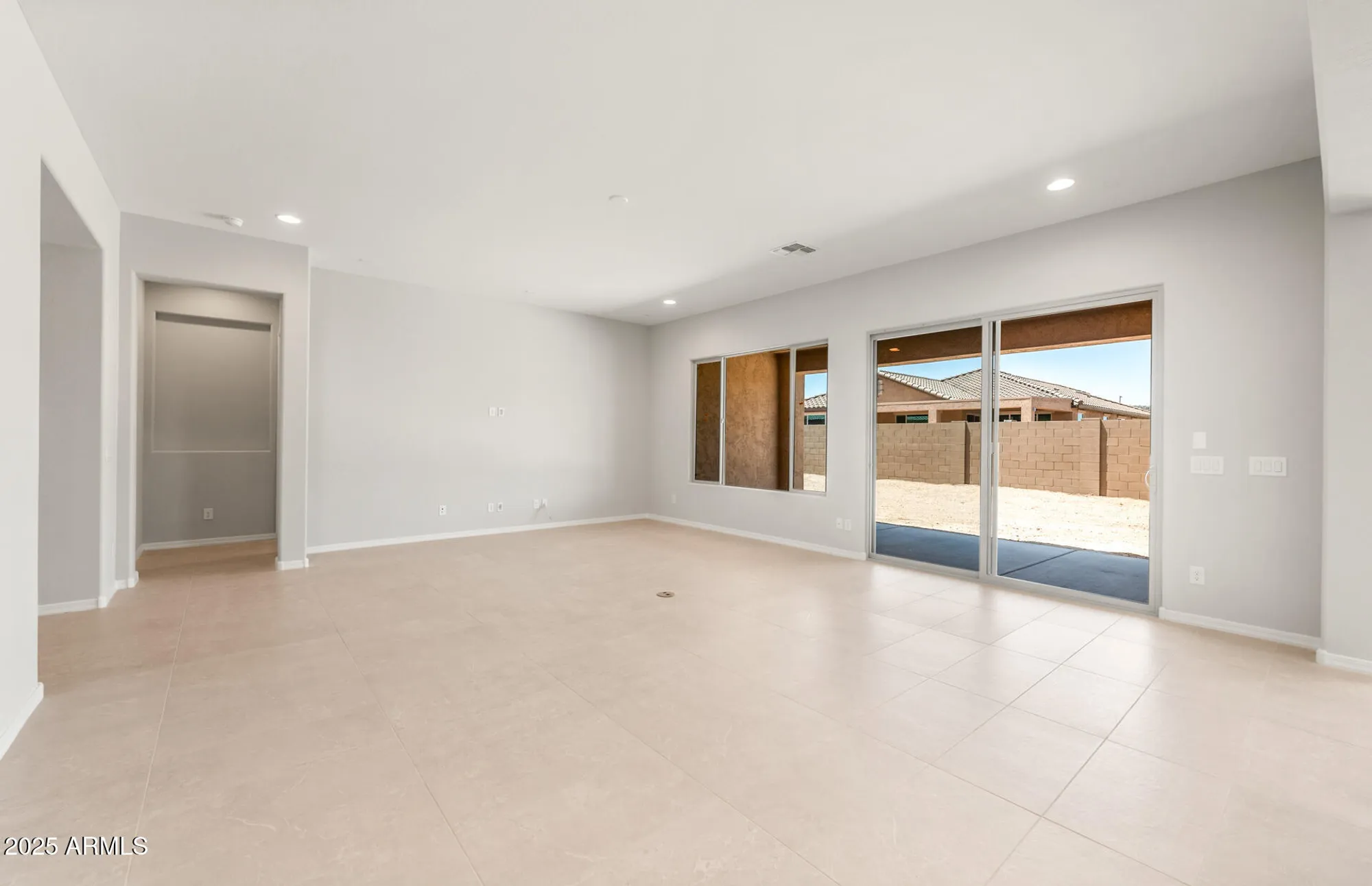 Property Slideshow image 9 of 37 | 7836 w mockingbird way, Florence, AZ, 85132