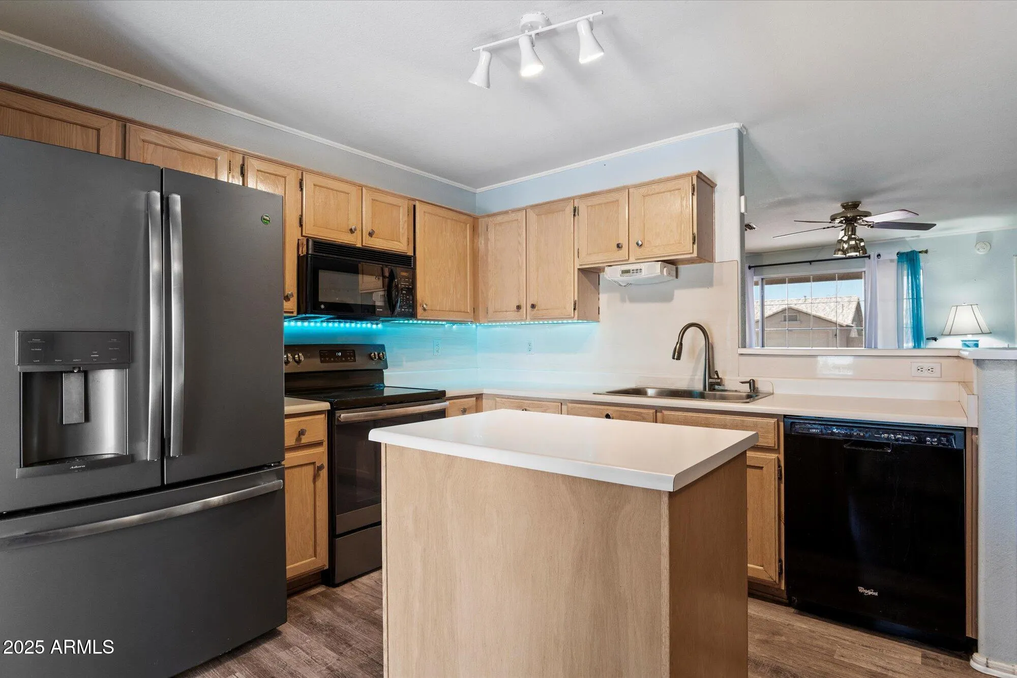 Property Slideshow image 7 of 16 | 10368 w ross ave, Peoria, AZ, 85382