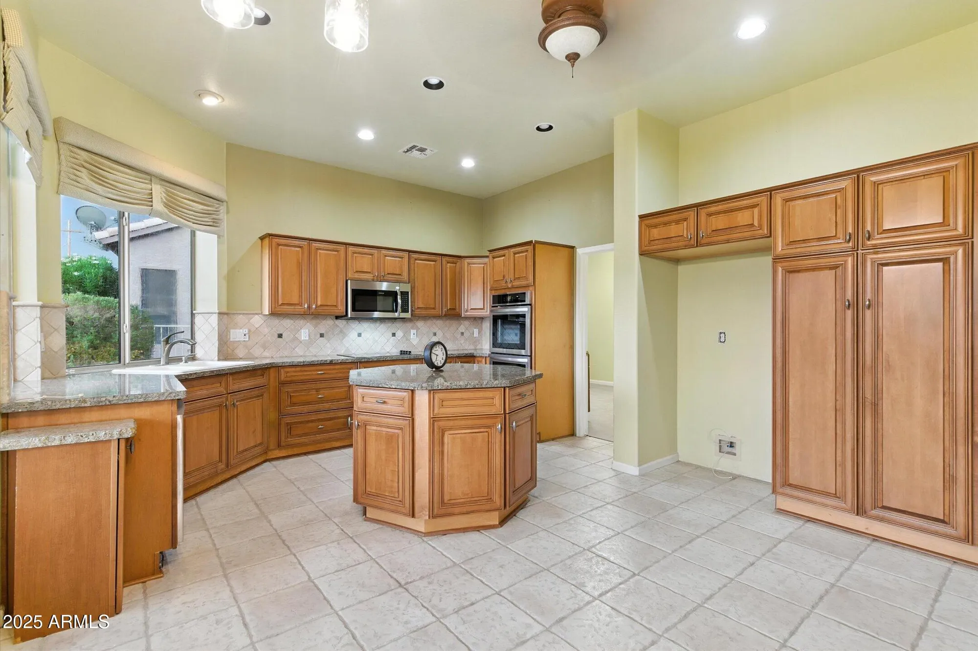 Property Slideshow image 20 of 58 | 6986 e desert spoon ln, Gold Canyon, AZ, 85118