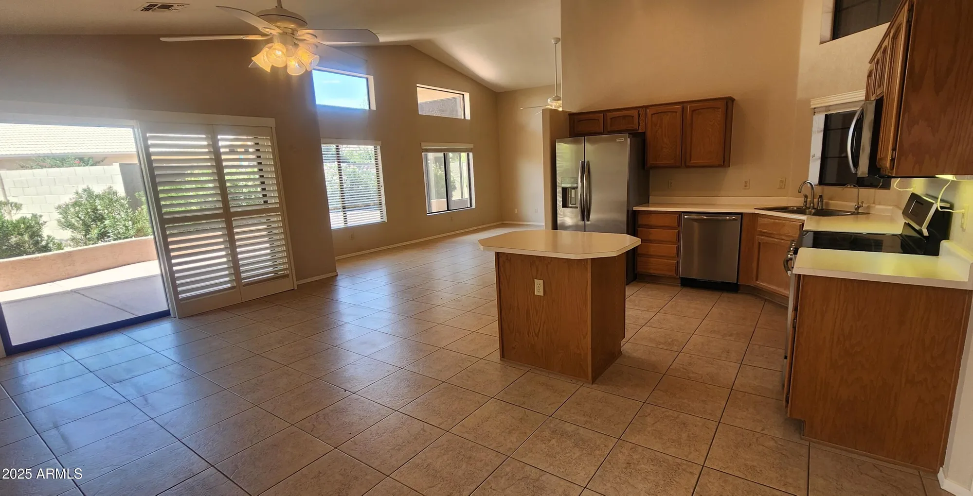Property Slideshow image 13 of 52 | 3928 n 151st ave, Goodyear, AZ, 85395