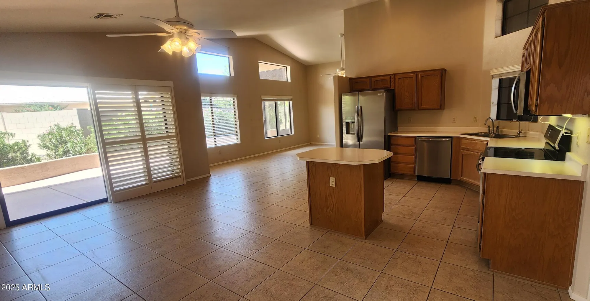 Property Slideshow image 15 of 52 | 3928 n 151st ave, Goodyear, AZ, 85395