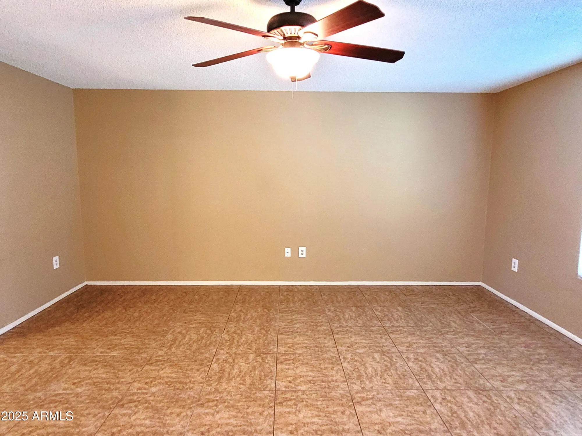 Property Slideshow image 11 of 23 | 11005 w kelso dr, Sun City, AZ, 85351