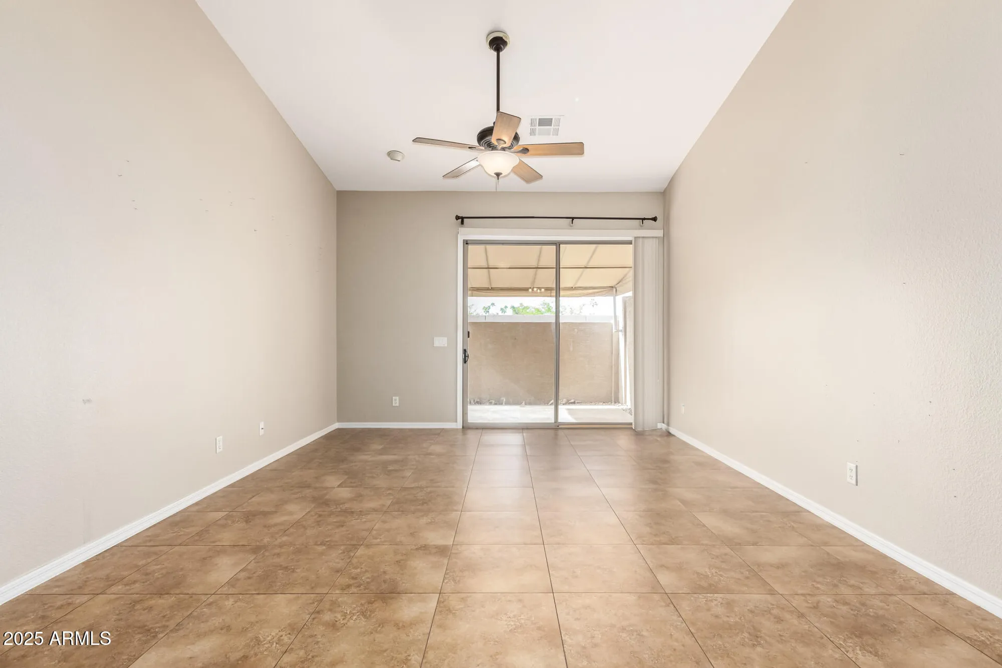 Property Slideshow image 12 of 31 | 18650 n 91st ave unit 1401, Peoria, AZ, 85382