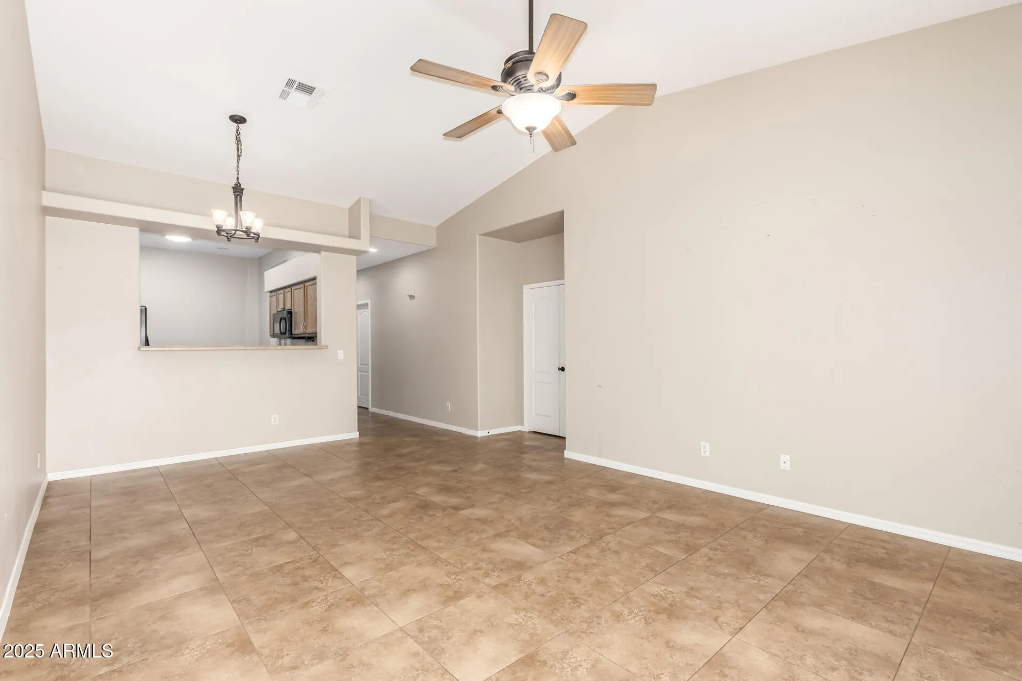Property Slideshow image 13 of 31 | 18650 n 91st ave unit 1401, Peoria, AZ, 85382
