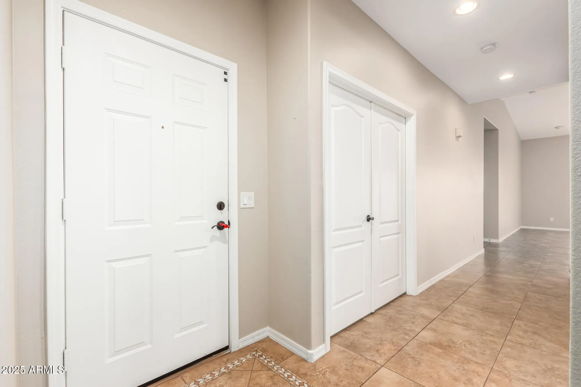 Property Slideshow image 9 of 31 | 18650 n 91st ave unit 1401, Peoria, AZ, 85382