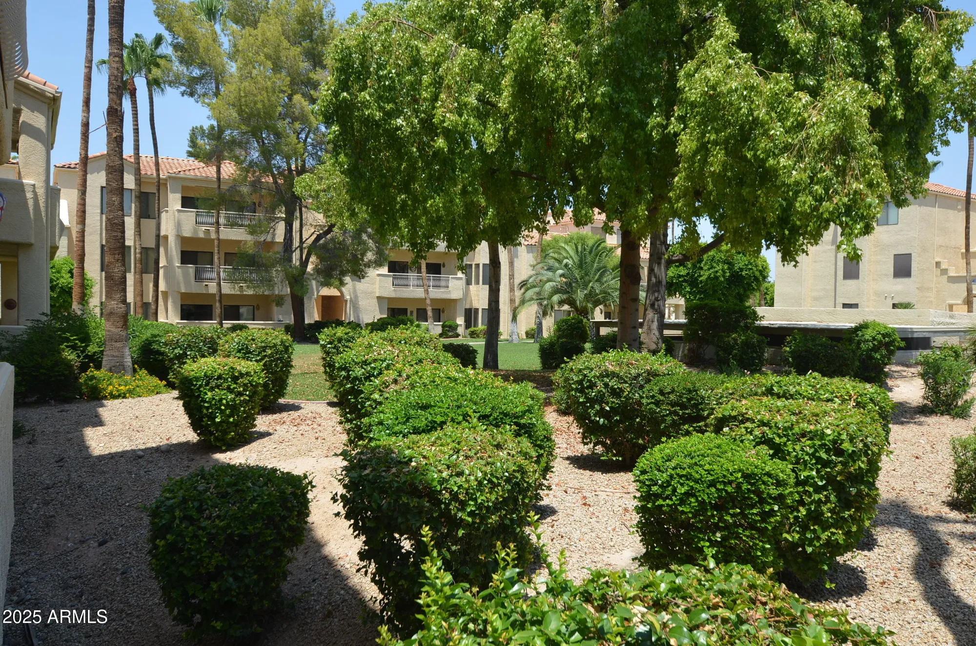 Property Slideshow image 4 of 29 | 19400 n westbrook pkwy 121, Peoria, AZ, 85382