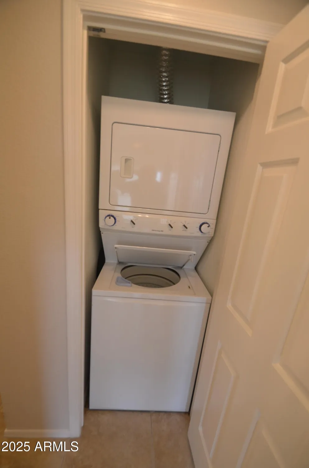 Property Slideshow image 23 of 29 | 19400 n westbrook pkwy 121, Peoria, AZ, 85382