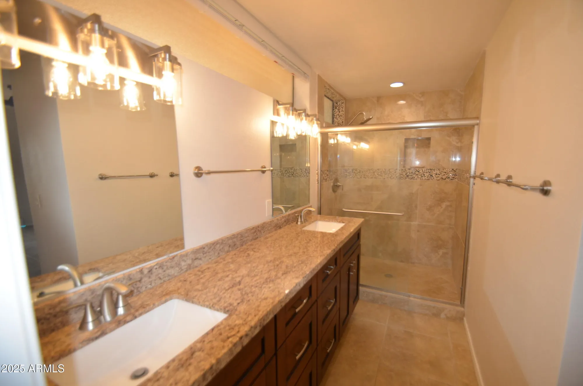 Property Slideshow image 19 of 29 | 19400 n westbrook pkwy 121, Peoria, AZ, 85382