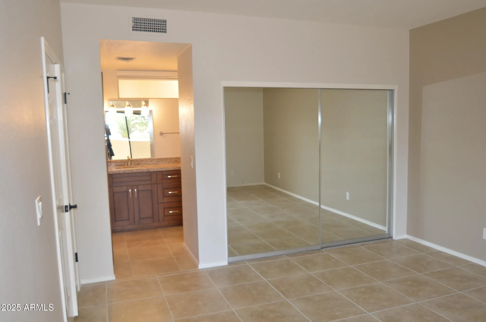 Property Slideshow image 18 of 29 | 19400 n westbrook pkwy 121, Peoria, AZ, 85382