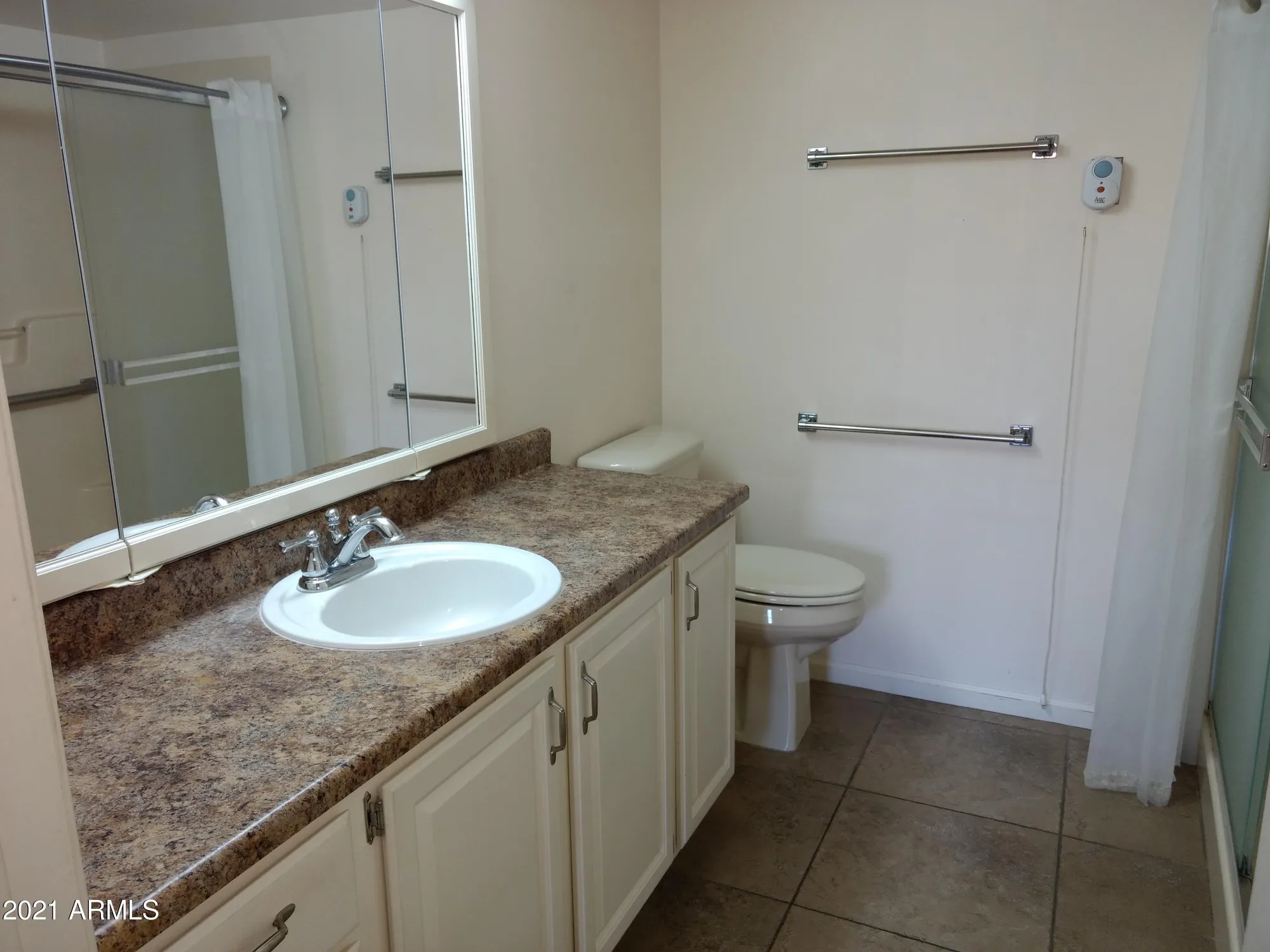 Property Slideshow image 11 of 34 | 10330 w thunderbird blvd a333, Sun City, AZ, 85351
