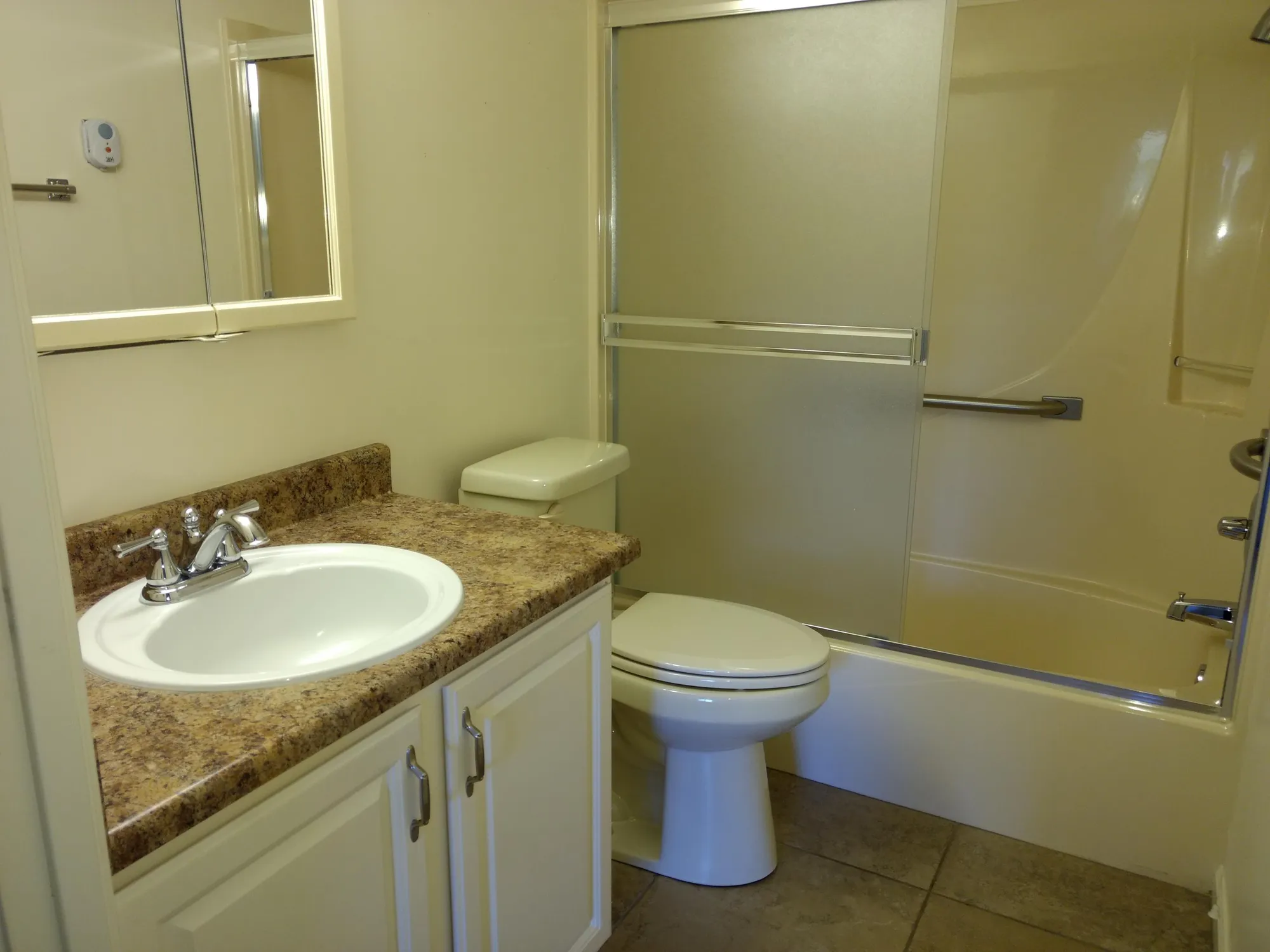 Property Slideshow image 15 of 34 | 10330 w thunderbird blvd a333, Sun City, AZ, 85351
