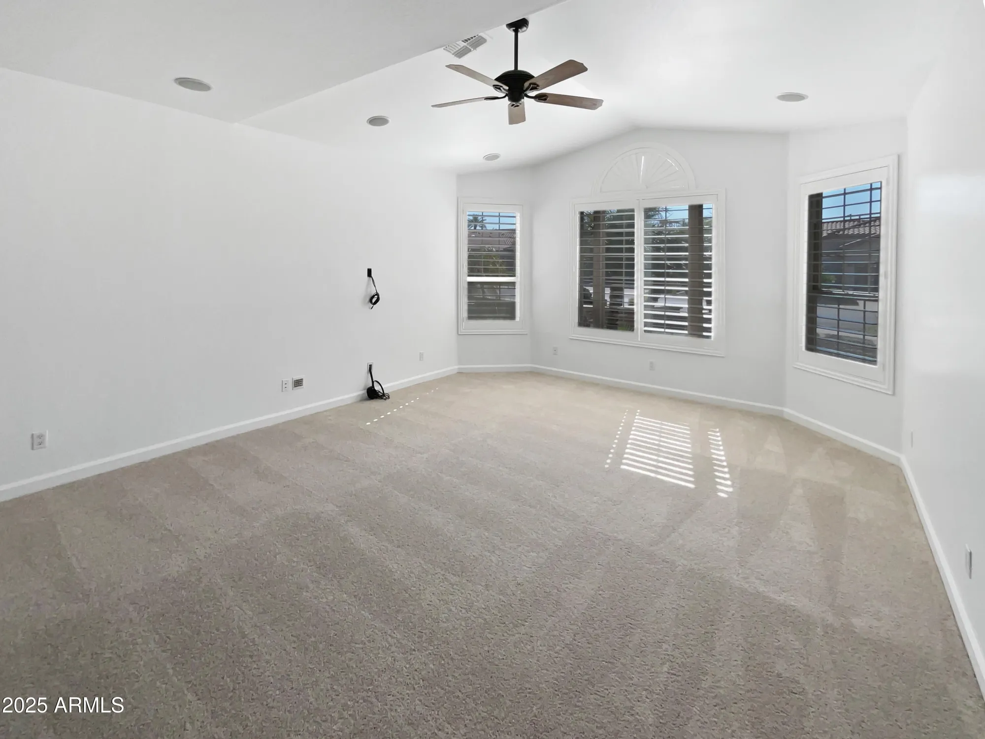 Property Slideshow image 5 of 40 | 2088 n 164th ave, Goodyear, AZ, 85395