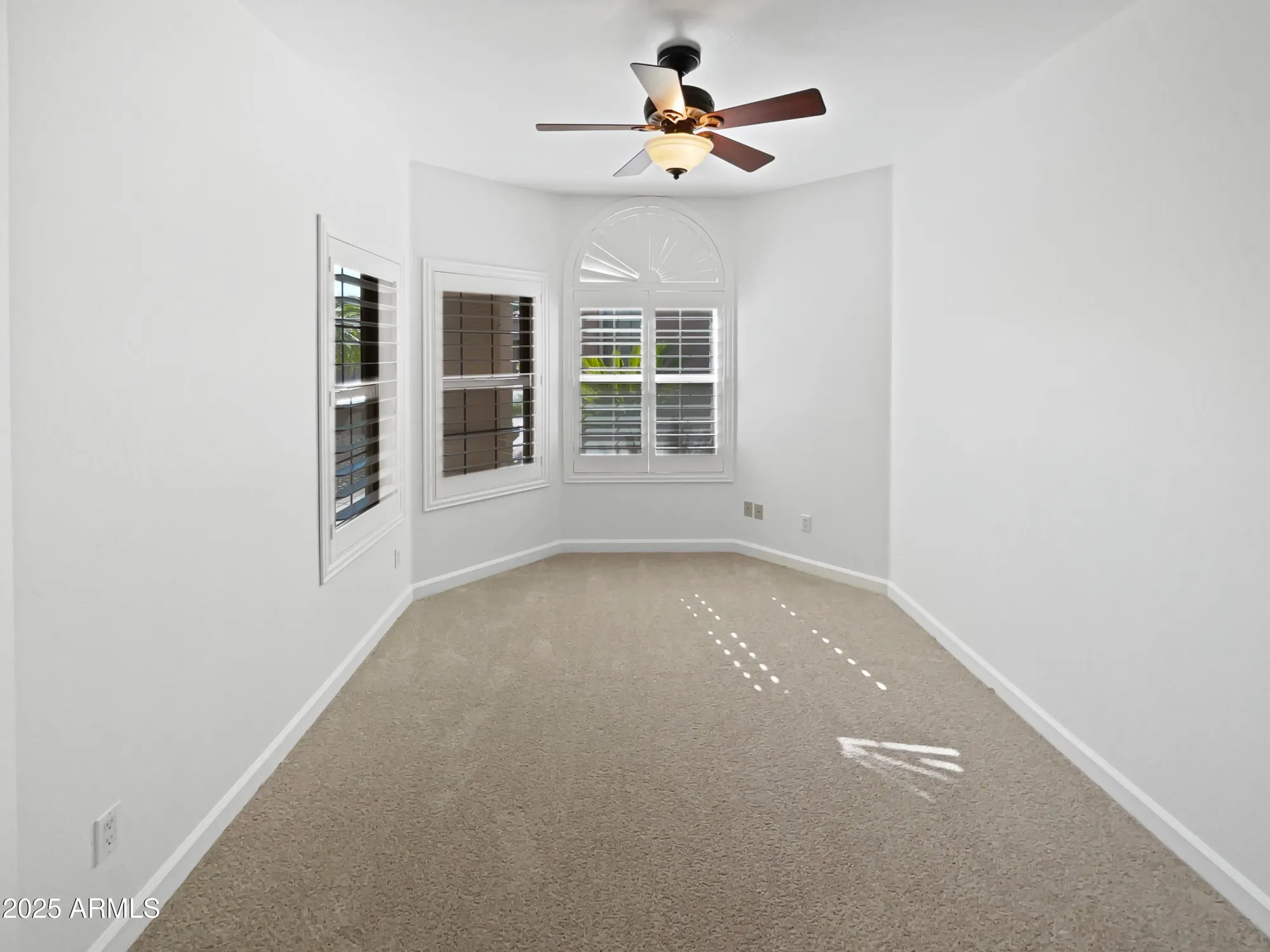 Property Slideshow image 22 of 40 | 2088 n 164th ave, Goodyear, AZ, 85395