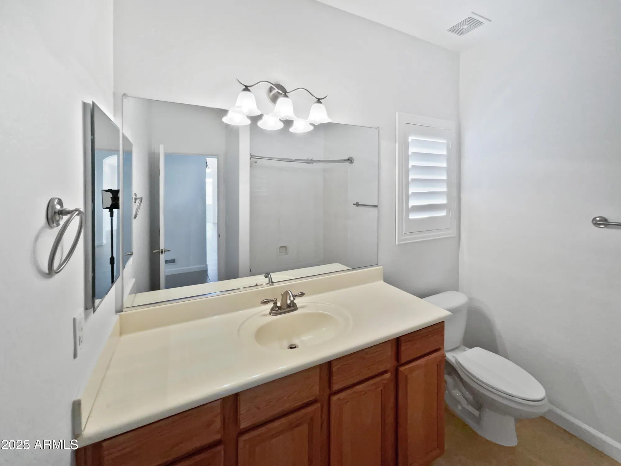 Property Slideshow image 31 of 40 | 2088 n 164th ave, Goodyear, AZ, 85395