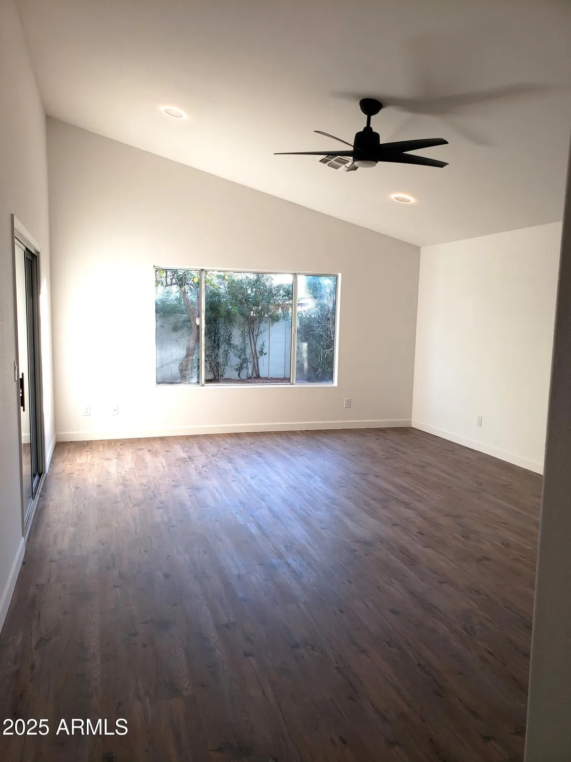 Property Slideshow image 13 of 33 | 14371 w morning star trl, Surprise, AZ, 85374