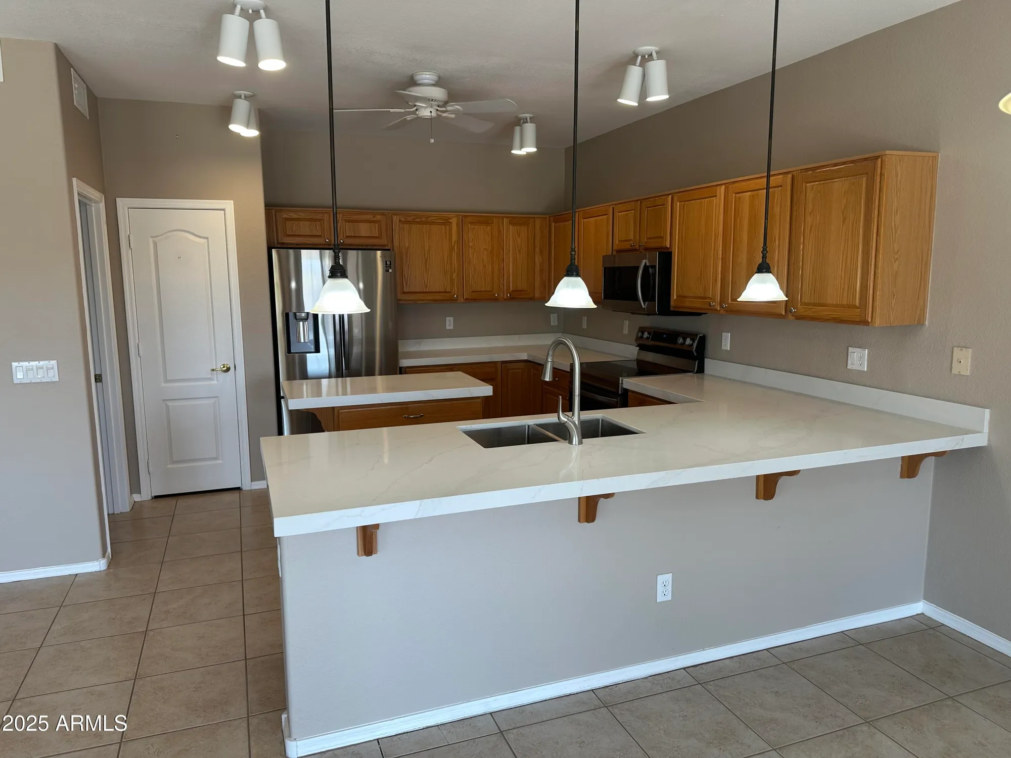 Property Slideshow image 4 of 37 | 6460 s springs pl, Chandler, AZ, 85249