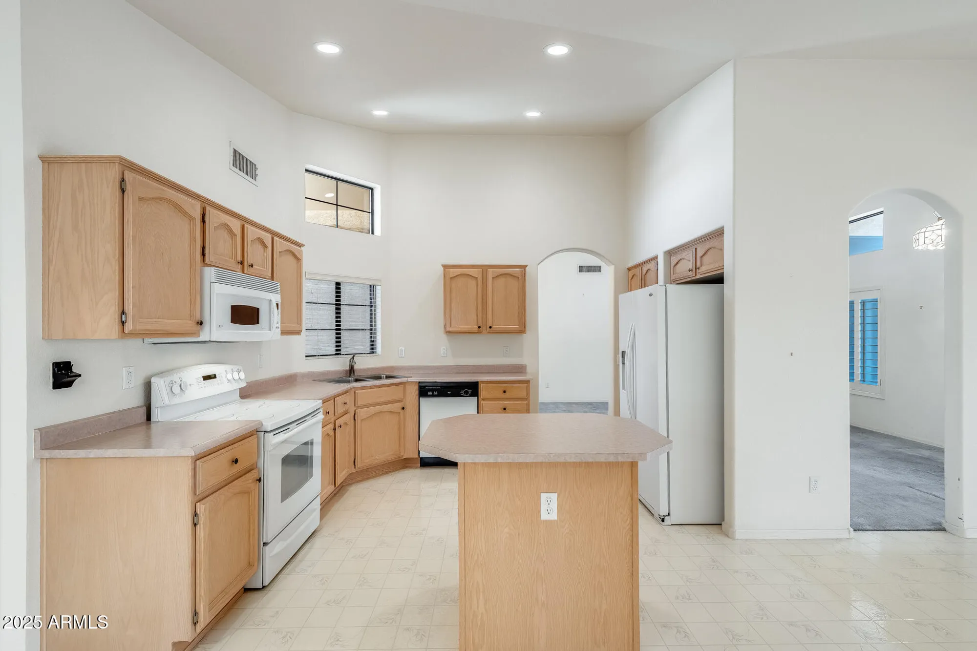 Property Slideshow image 20 of 39 | 3815 n 151st ave, Goodyear, AZ, 85395