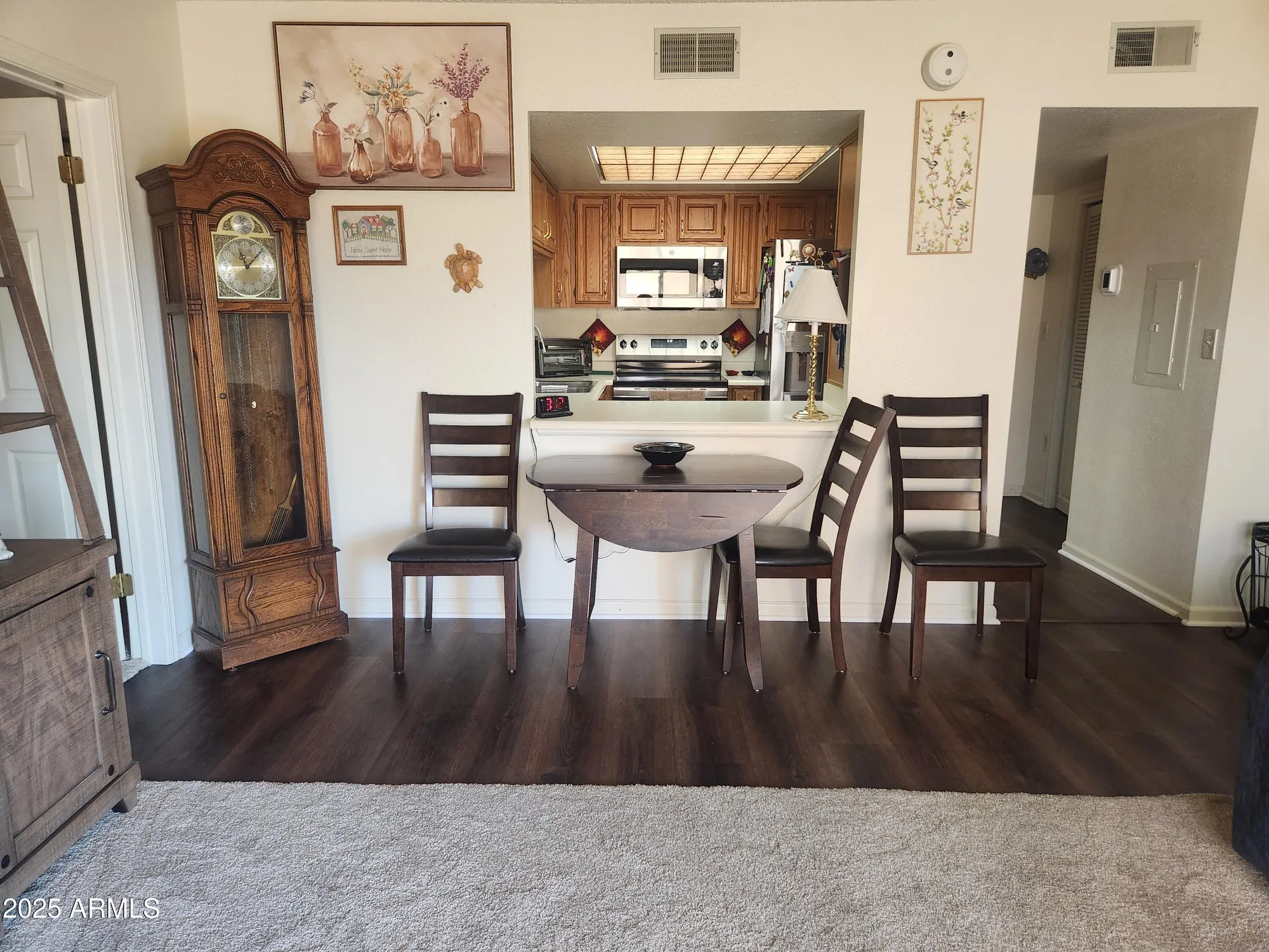 Property Slideshow image 4 of 20 | 10330 w thunderbird blvd b110, Sun City, AZ, 85351