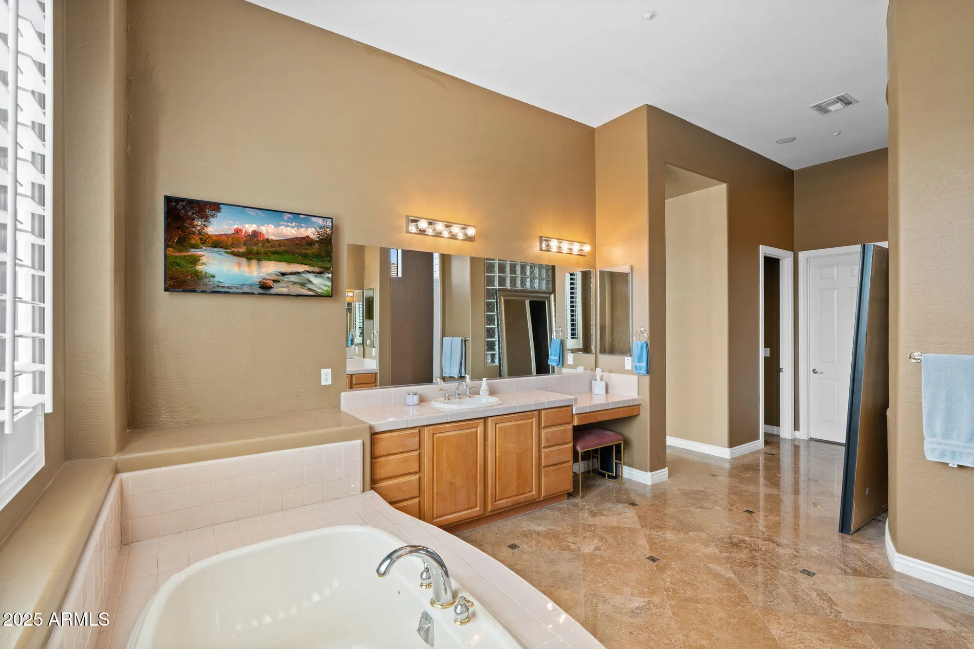 Property Slideshow image 18 of 97 | 41622 n river bend rd, Anthem, AZ, 85086