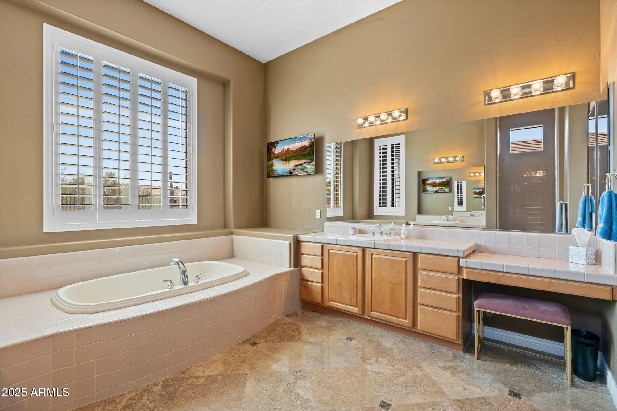 Property Slideshow image 57 of 97 | 41622 n river bend rd, Anthem, AZ, 85086