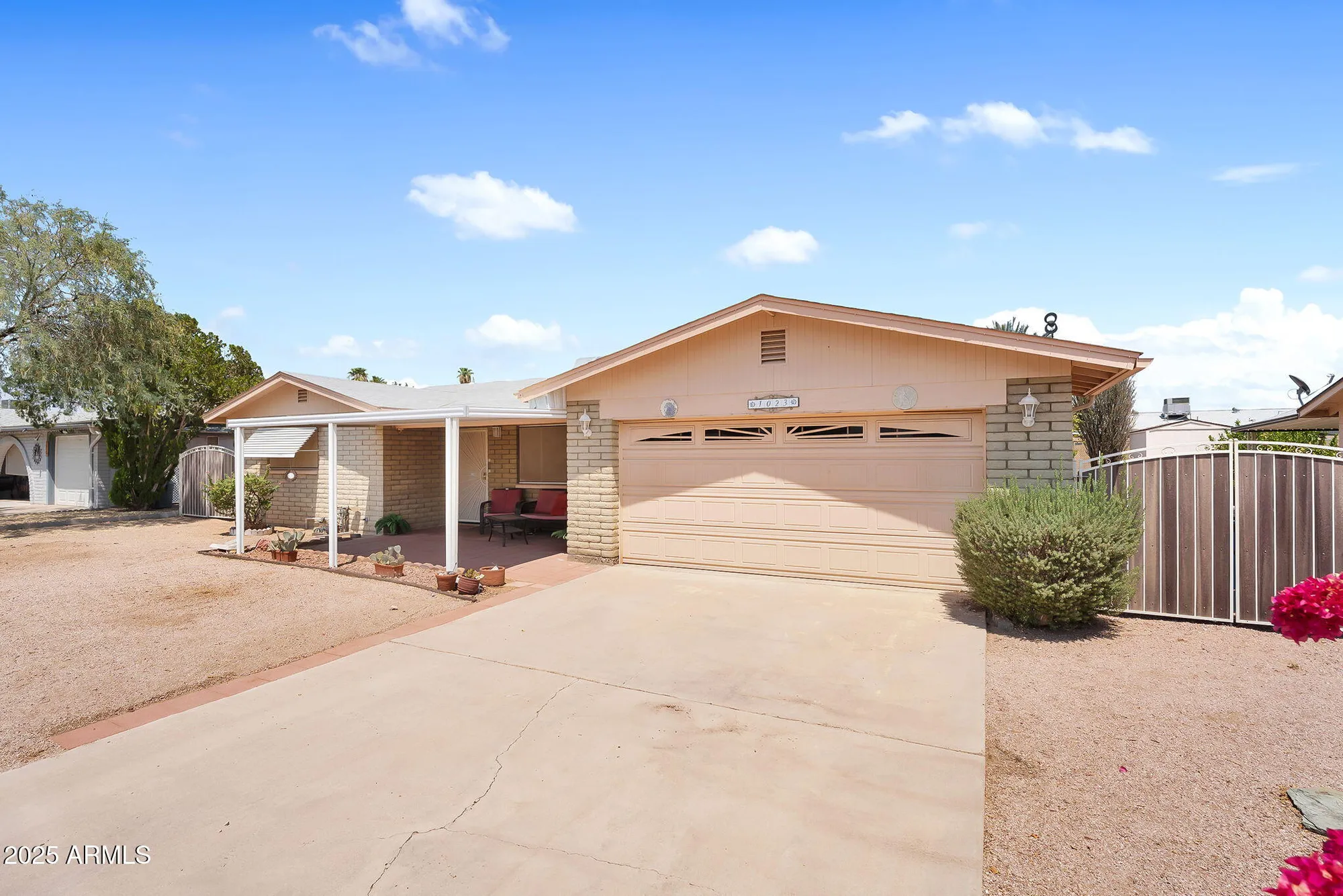 Property Slideshow image 1 of 22 | 1023 s ocotillo dr, Apache Junction, AZ, 85120