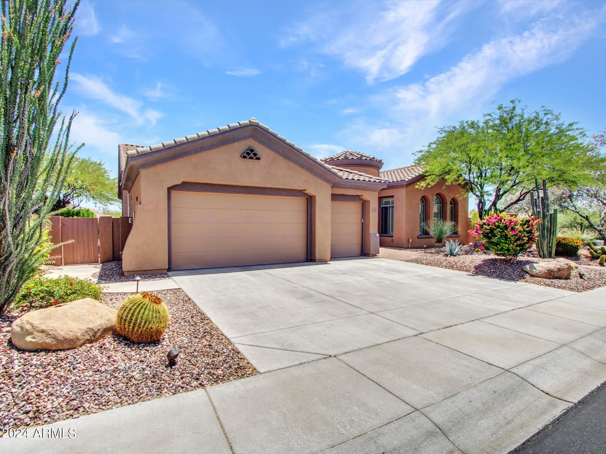 Property Slideshow image 4 of 63 | 41411 n anthem ridge dr, Anthem, AZ, 85086