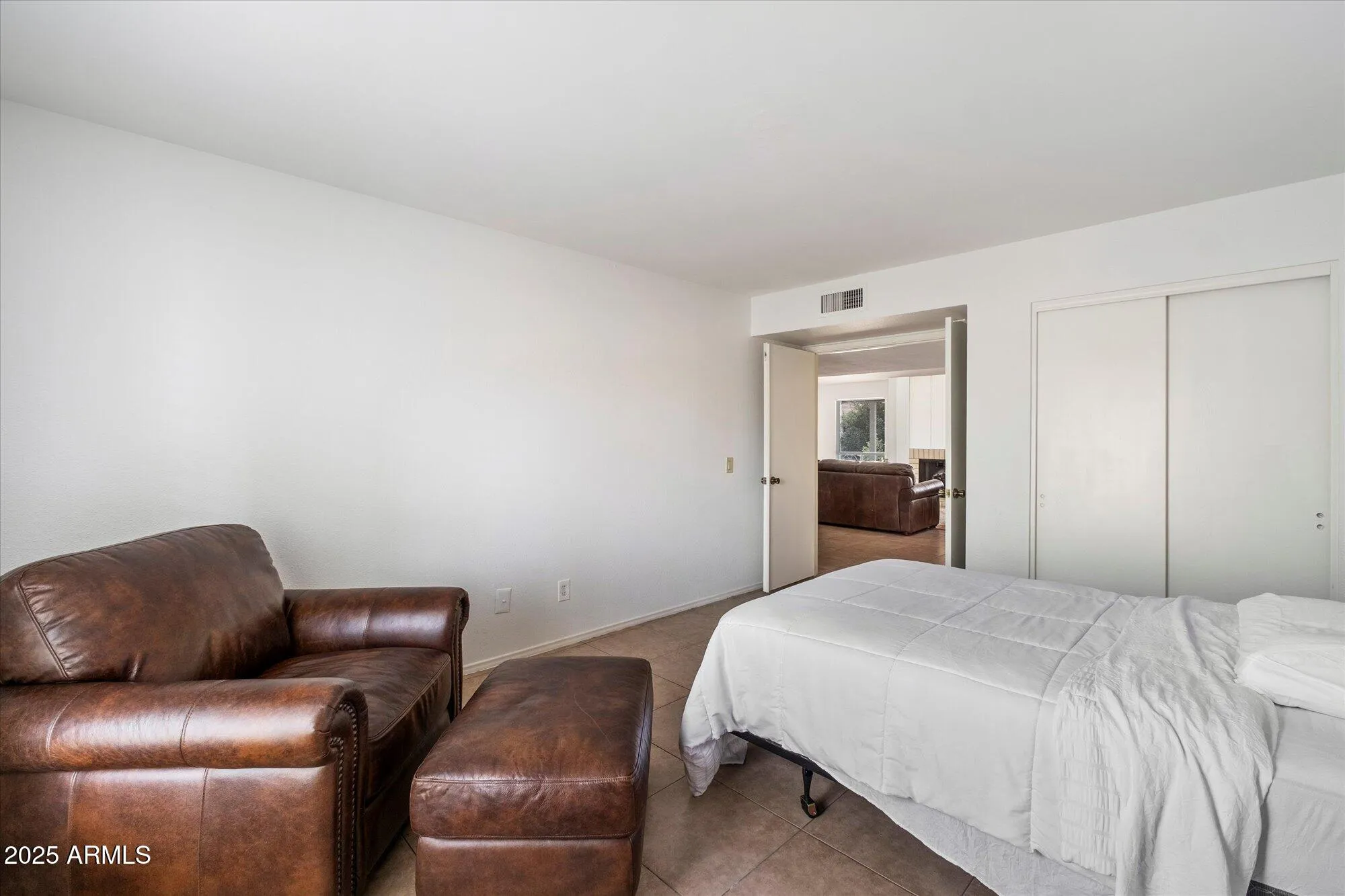 Property Slideshow image 19 of 34 | 10421 e silvertree dr, Sun Lakes, AZ, 85248