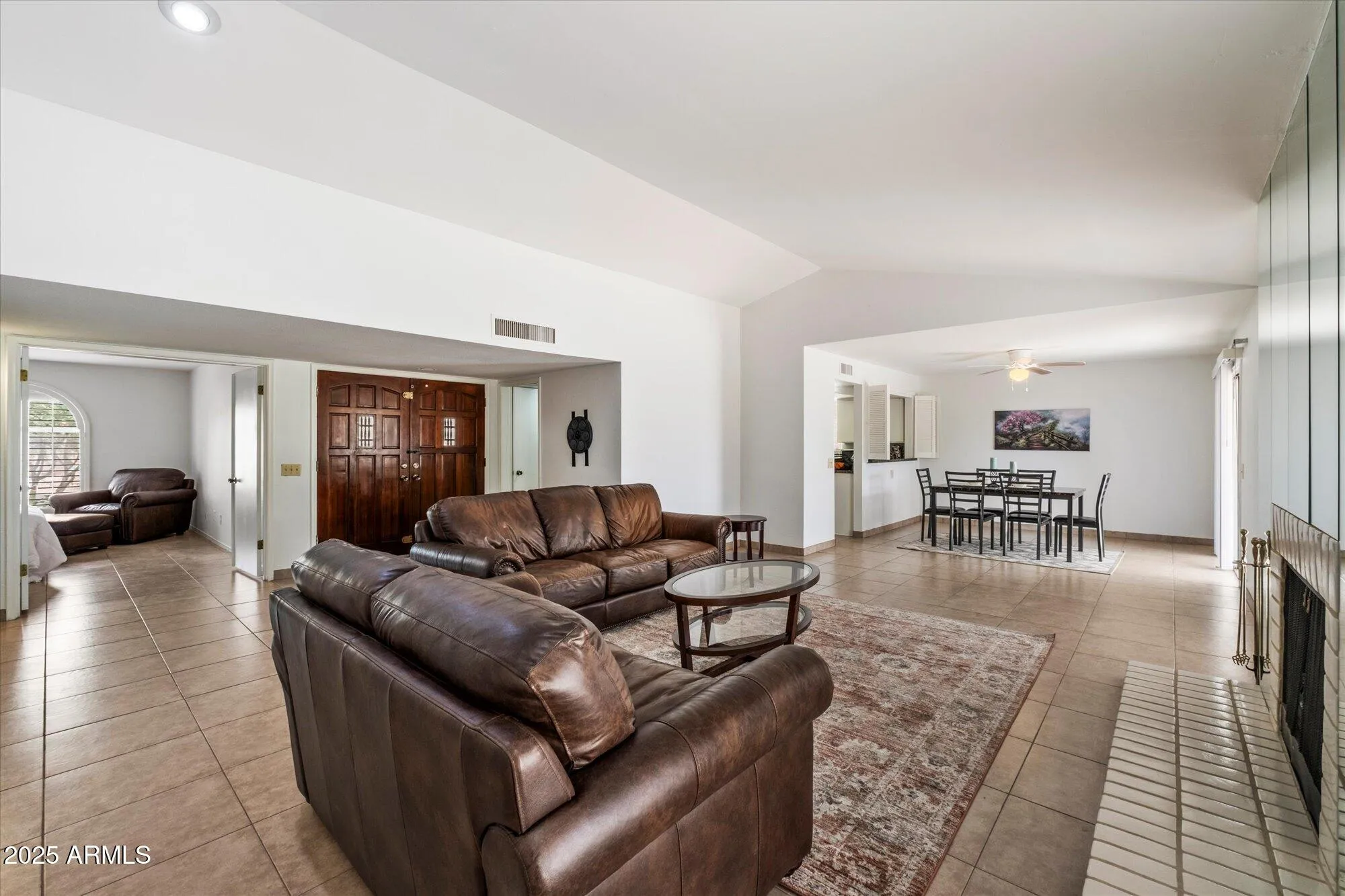 Property Slideshow image 6 of 34 | 10421 e silvertree dr, Sun Lakes, AZ, 85248