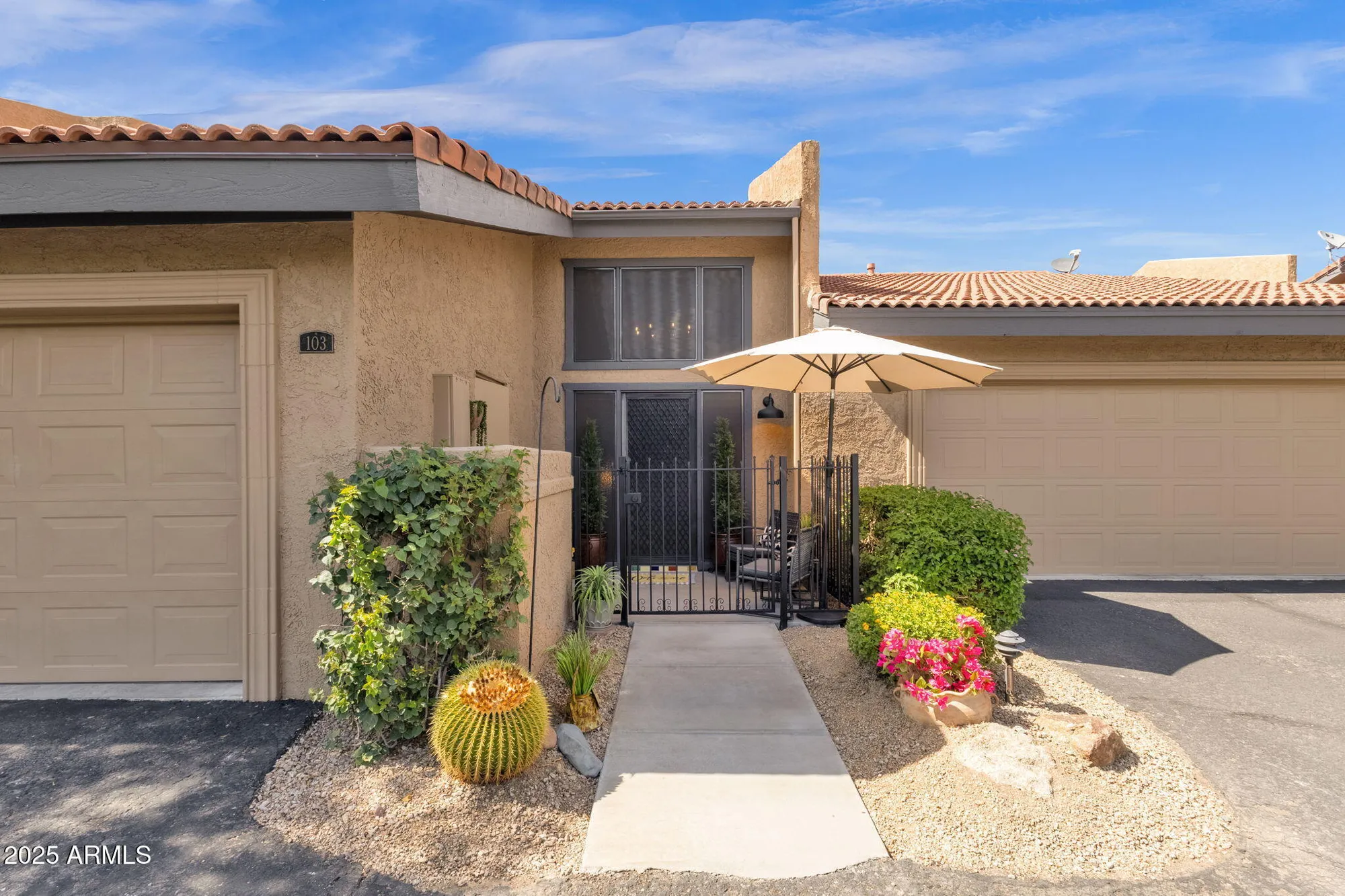 Property Slideshow image 3 of 80 | 7438 e hum rd 103, Carefree, AZ, 85377