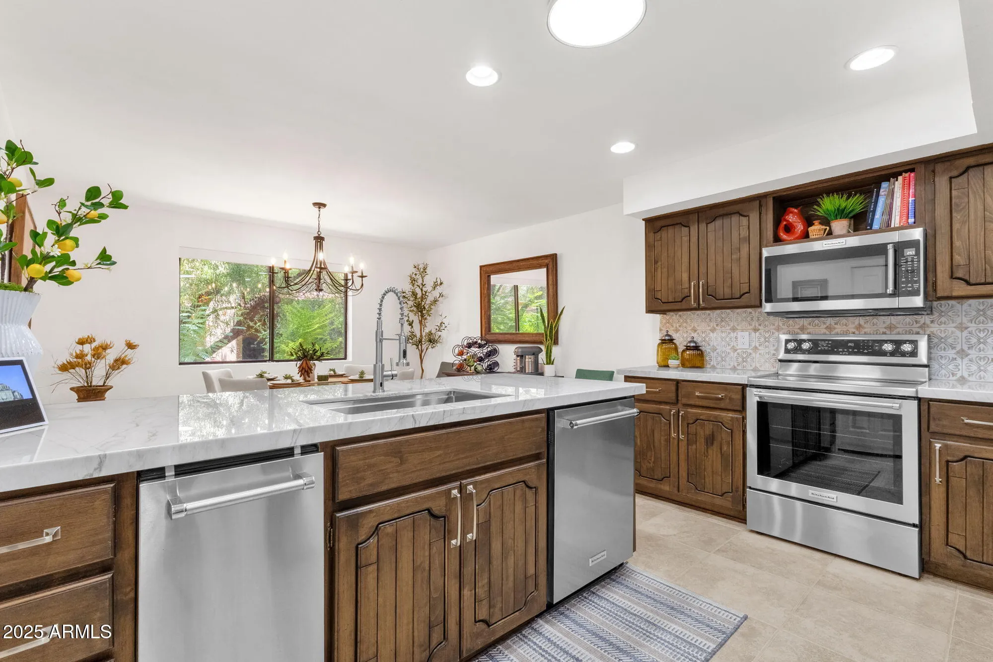 Property Slideshow image 15 of 80 | 7438 e hum rd 103, Carefree, AZ, 85377