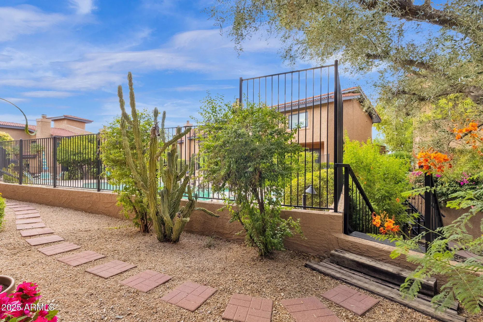 Property Slideshow image 57 of 80 | 7438 e hum rd 103, Carefree, AZ, 85377