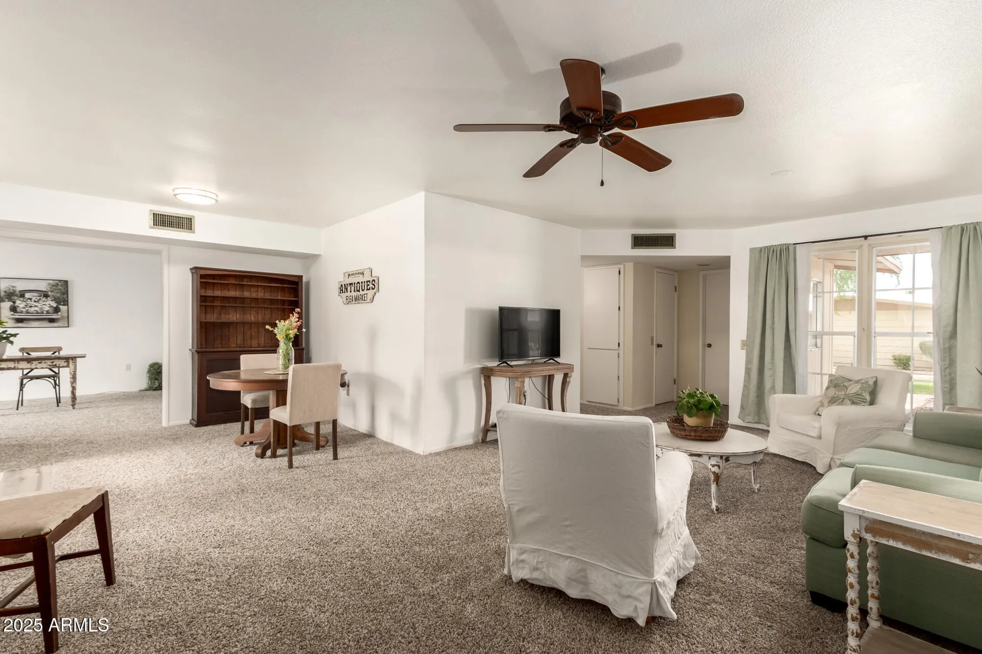 Property Slideshow image 4 of 22 | 17639 n 99th dr, Sun City, AZ, 85373