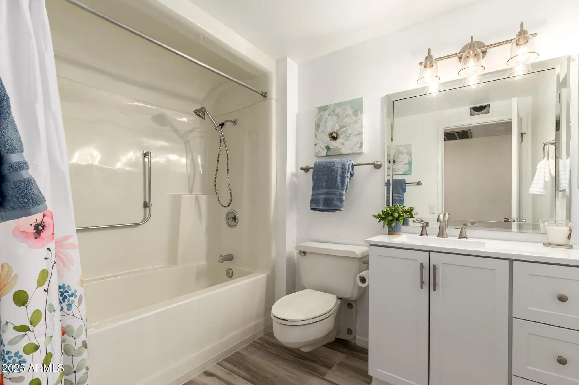 Property Slideshow image 18 of 22 | 17639 n 99th dr, Sun City, AZ, 85373