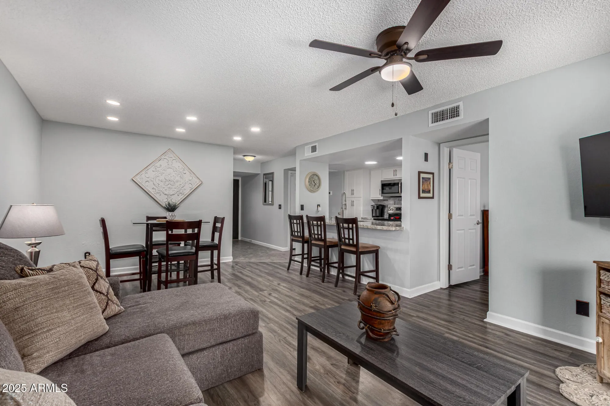 Property Slideshow image 6 of 42 | 7811 e park view dr, Mesa, AZ, 85208