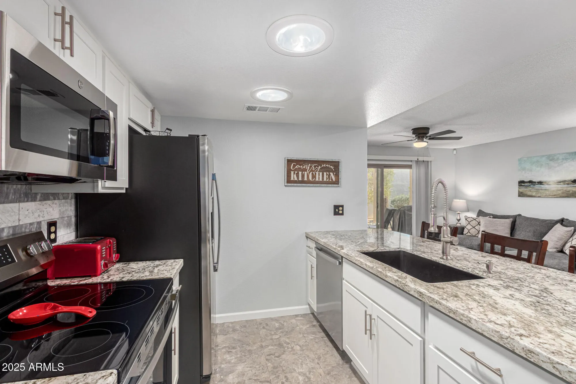 Property Slideshow image 10 of 42 | 7811 e park view dr, Mesa, AZ, 85208