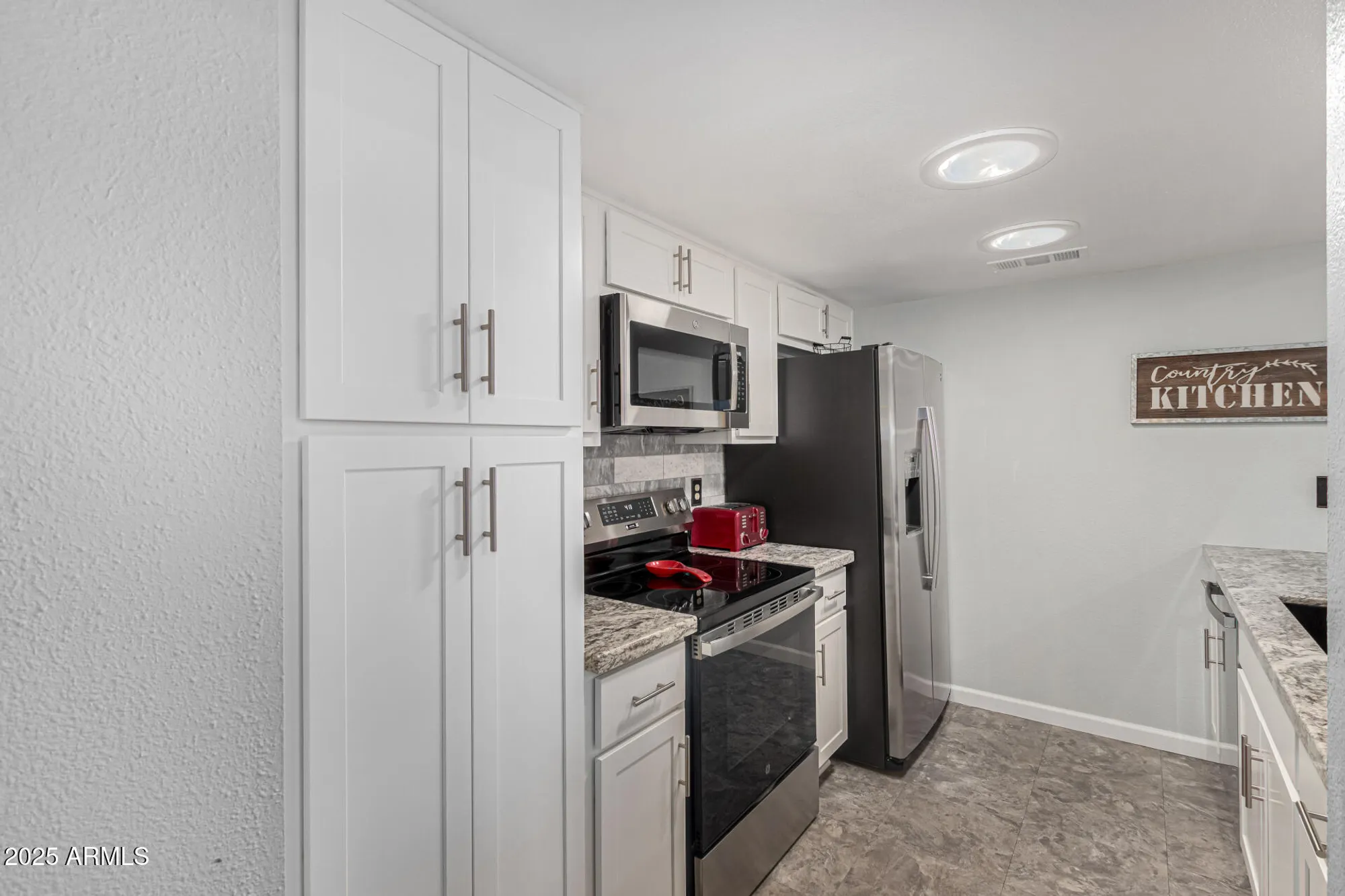 Property Slideshow image 12 of 42 | 7811 e park view dr, Mesa, AZ, 85208